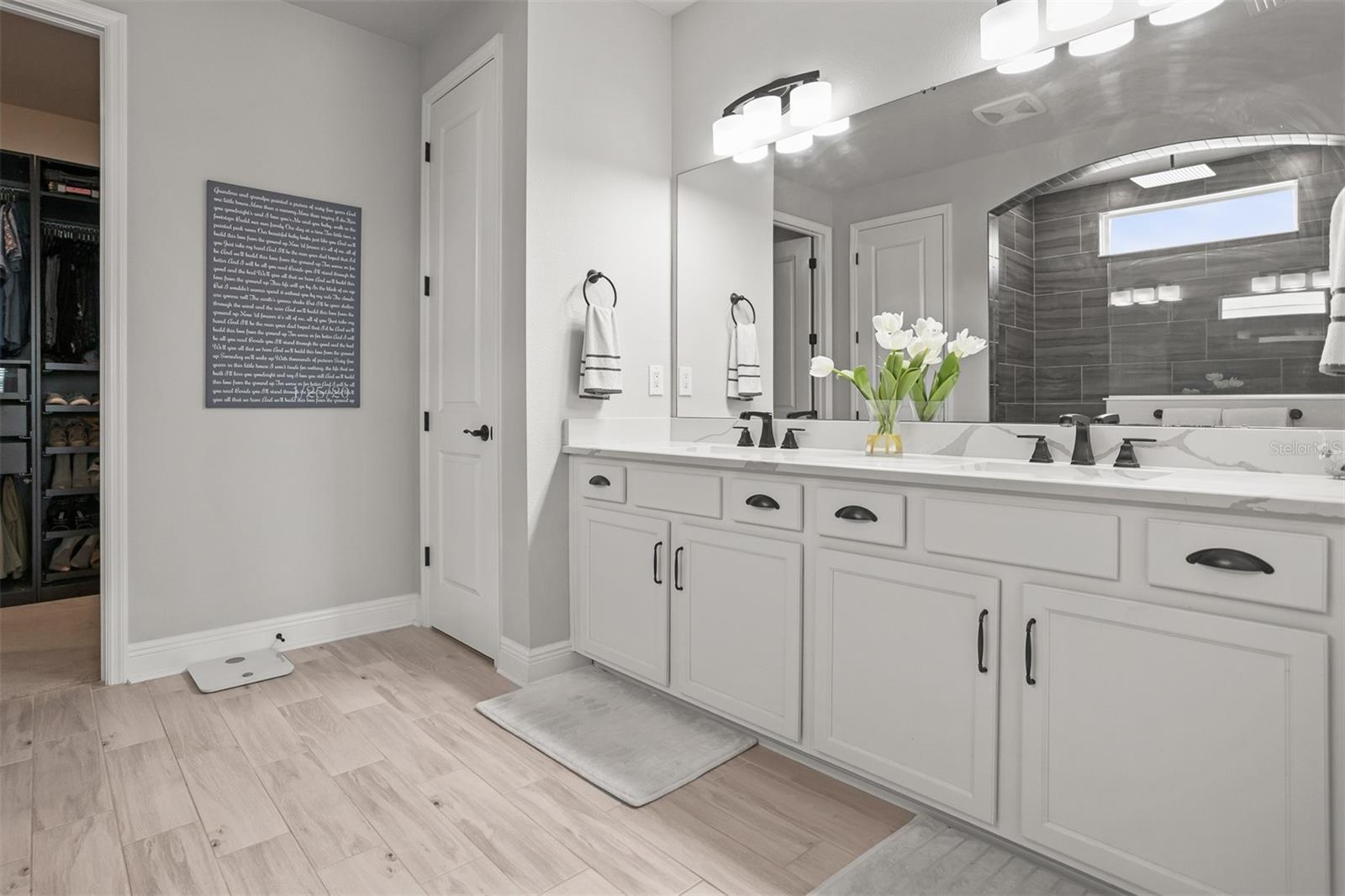 4914 LAKESHORE OAKS CT, TAMPA, FL, 33624