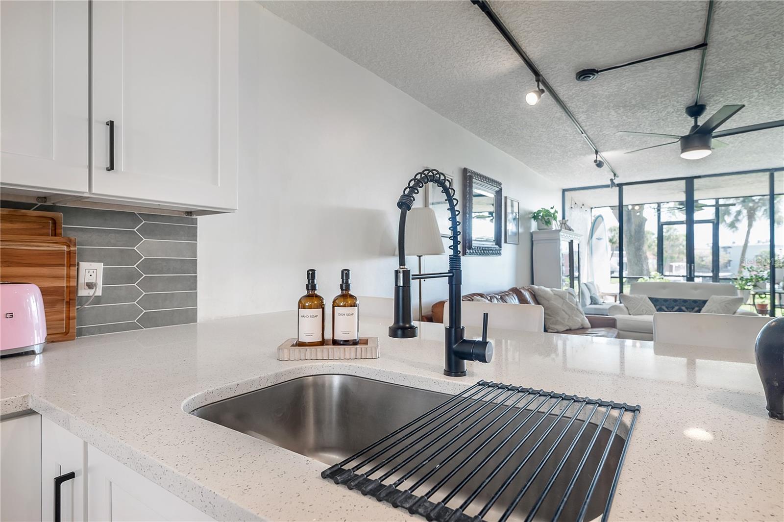 2424 W TAMPA BAY BLVD #M104, TAMPA, FL, 33607