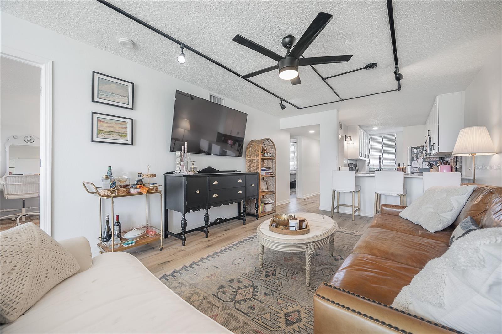 2424 W TAMPA BAY BLVD #M104, TAMPA, FL, 33607