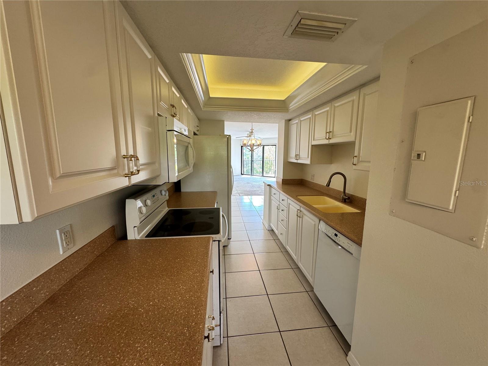 204 3RD ST W #204, BRADENTON, FL, 34205