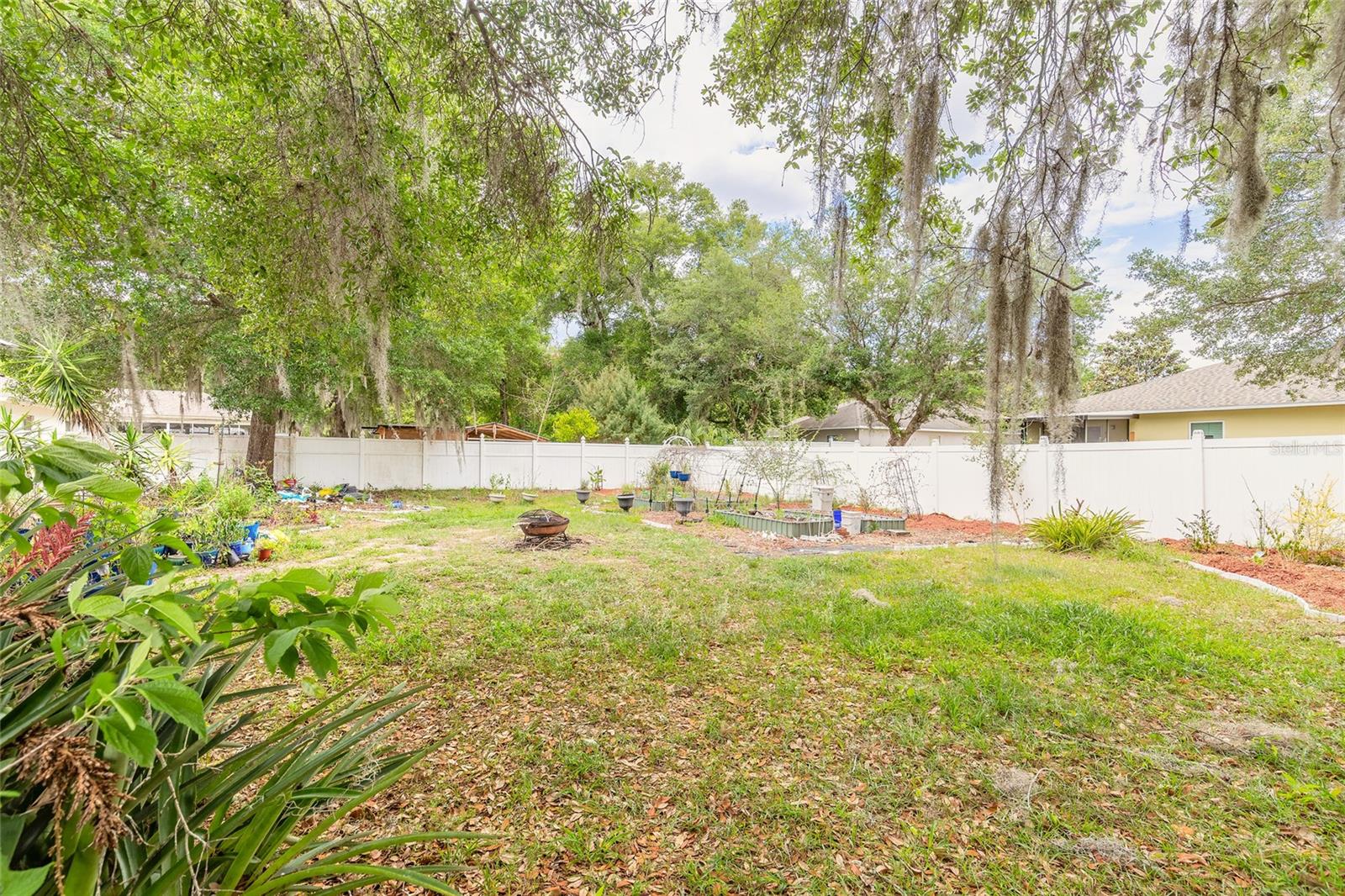 1031 E WALTS AVE, DELAND, FL, 32724