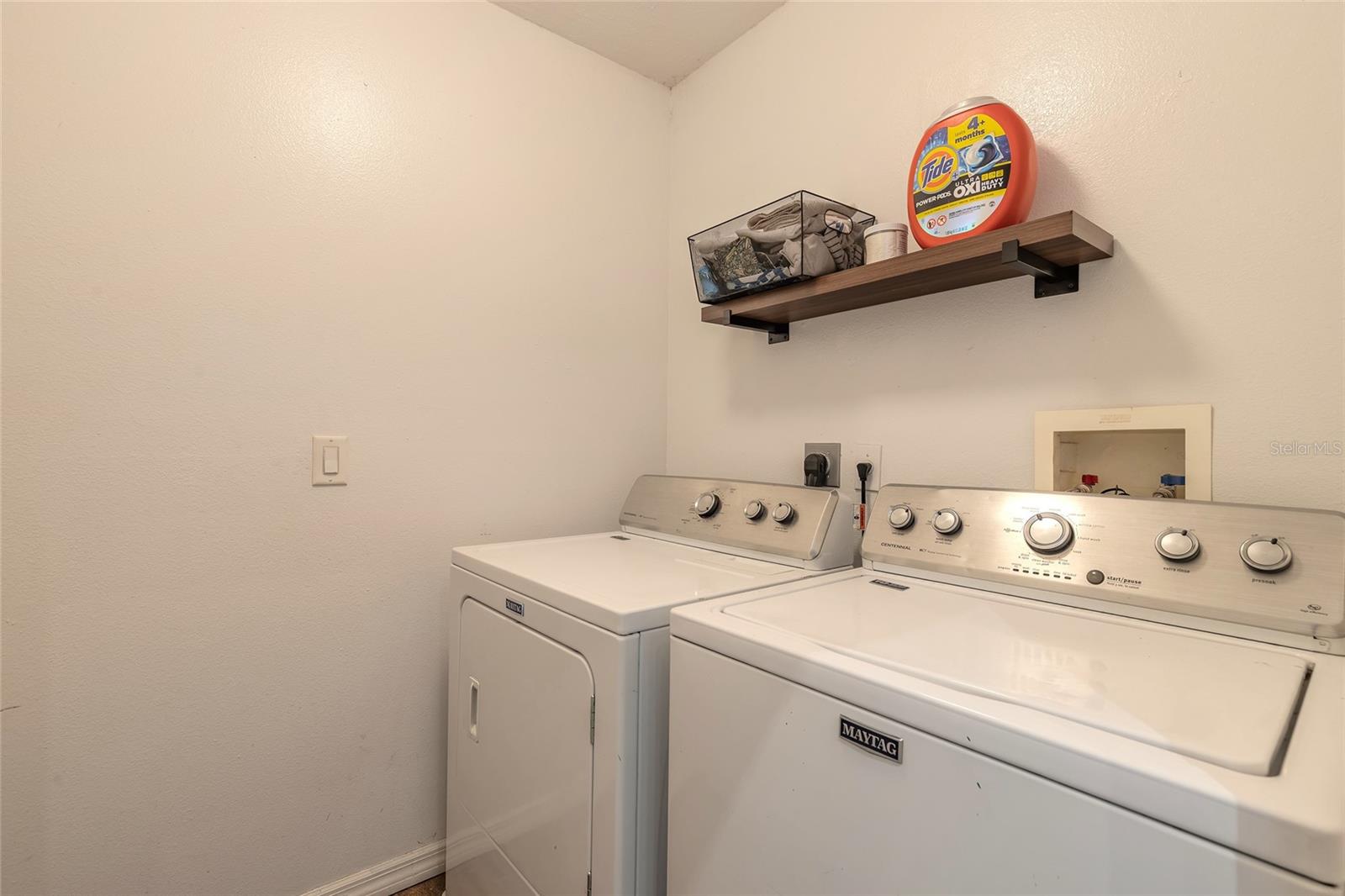 1031 E WALTS AVE, DELAND, FL, 32724