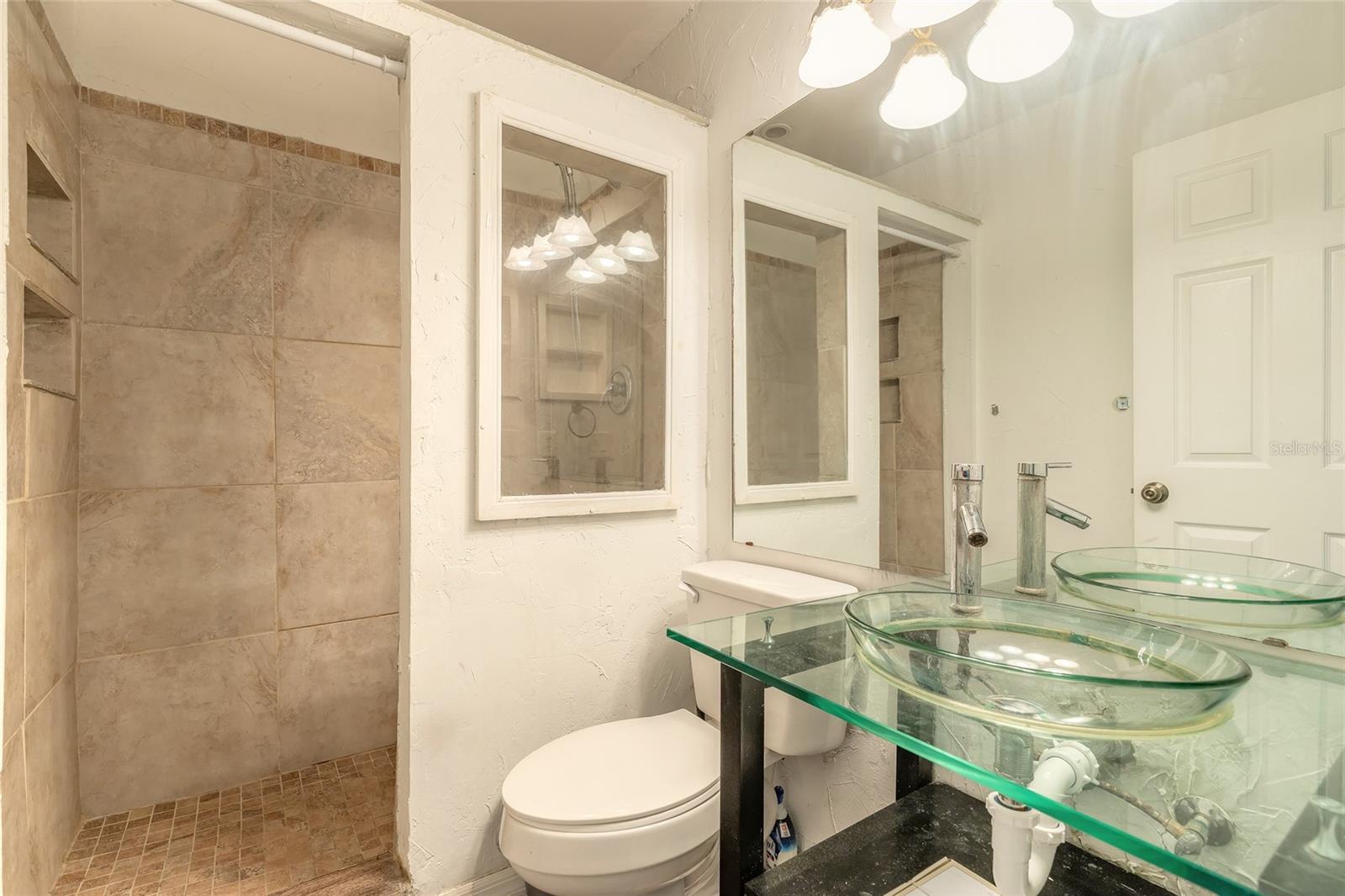 1031 E WALTS AVE, DELAND, FL, 32724