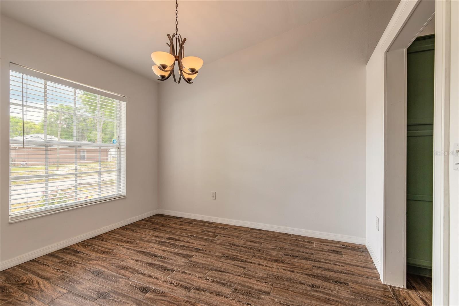 1031 E WALTS AVE, DELAND, FL, 32724