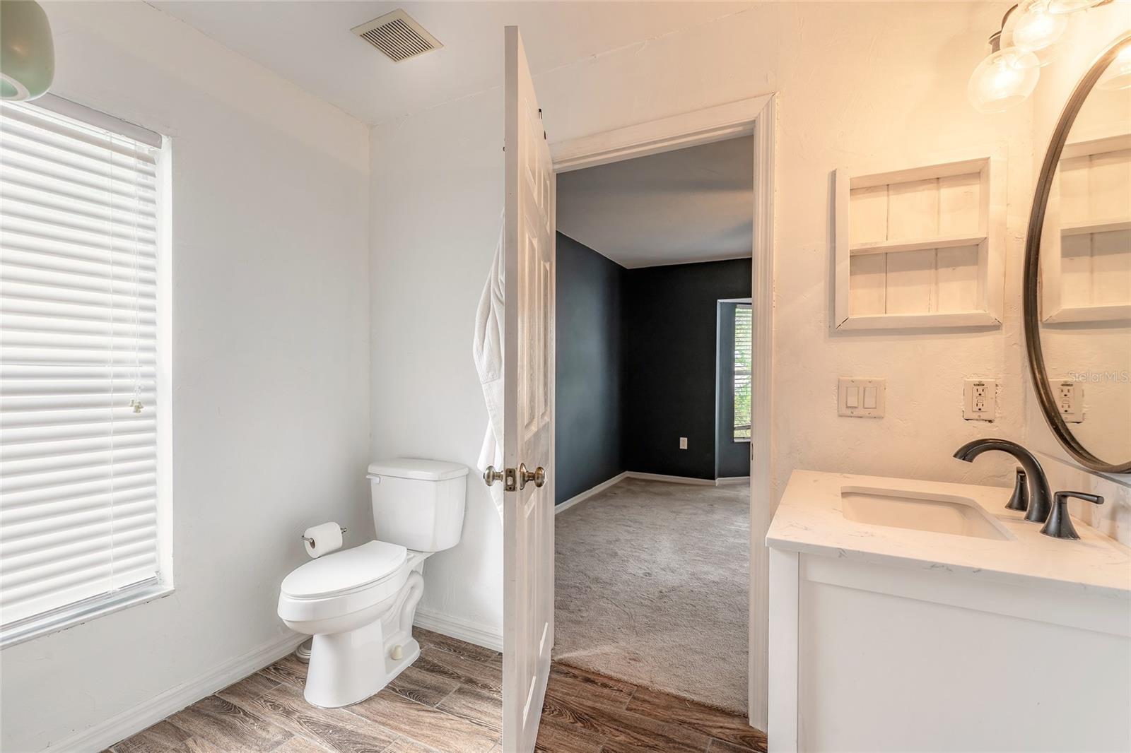 1031 E WALTS AVE, DELAND, FL, 32724