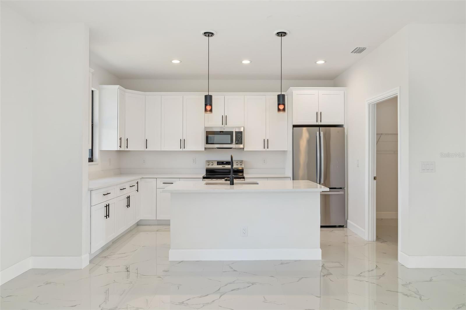 15725 AUTRY CIR, PORT CHARLOTTE, FL, 33981