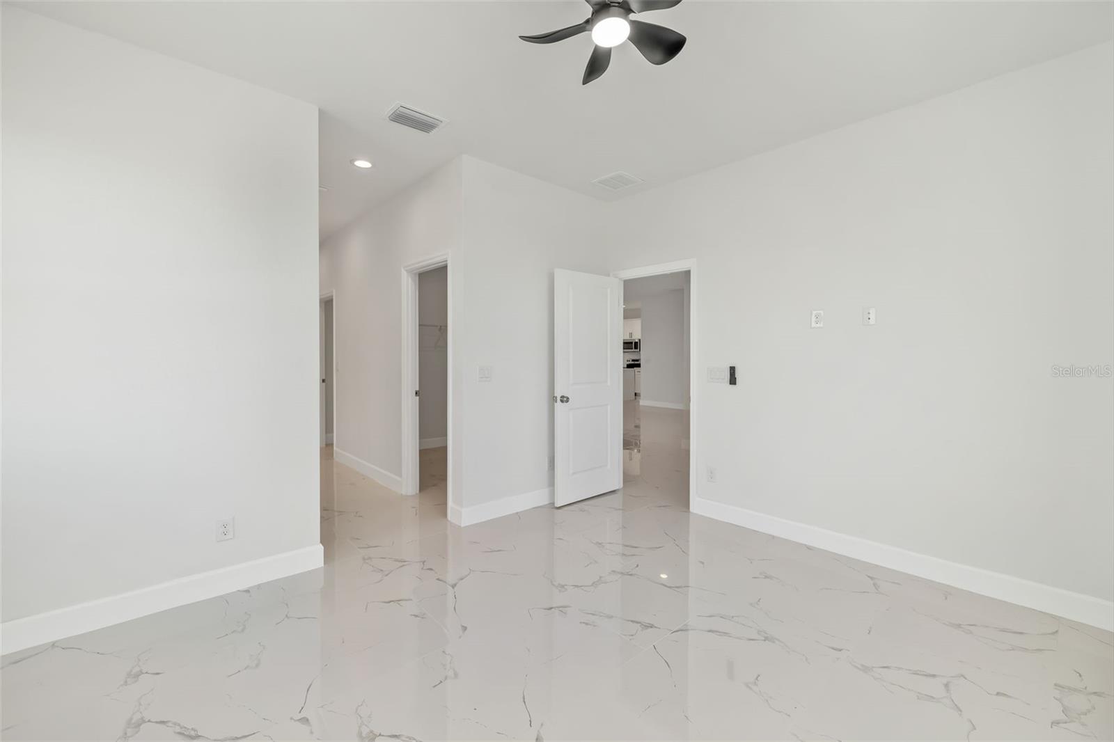 15725 AUTRY CIR, PORT CHARLOTTE, FL, 33981