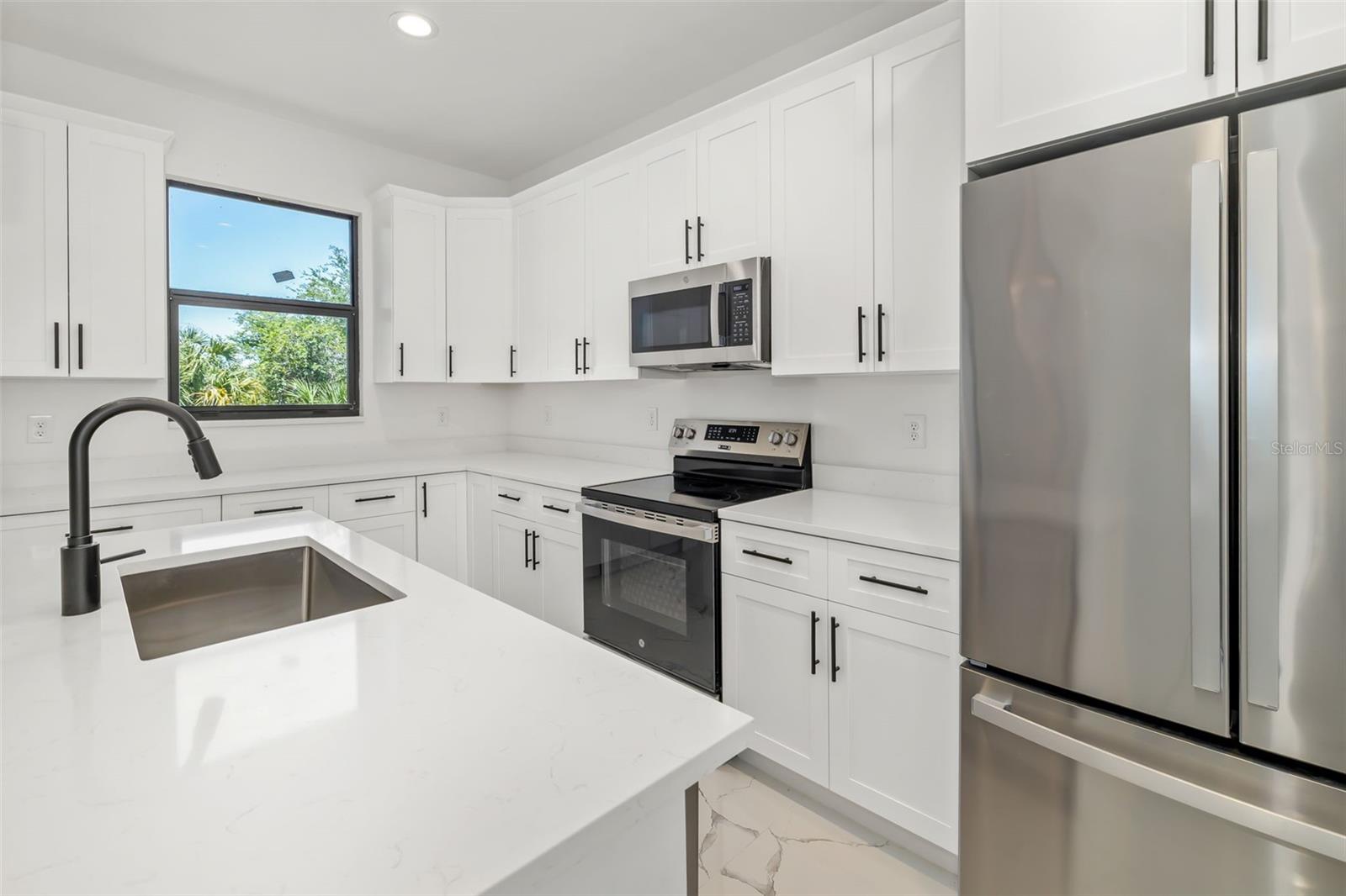 15725 AUTRY CIR, PORT CHARLOTTE, FL, 33981
