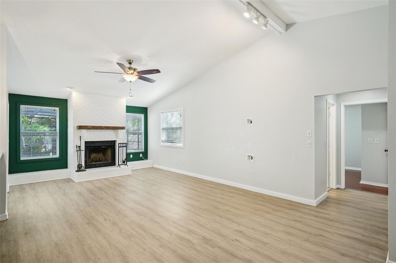 3109 LAKE VALENCIA LN E, PALM HARBOR, FL, 34684