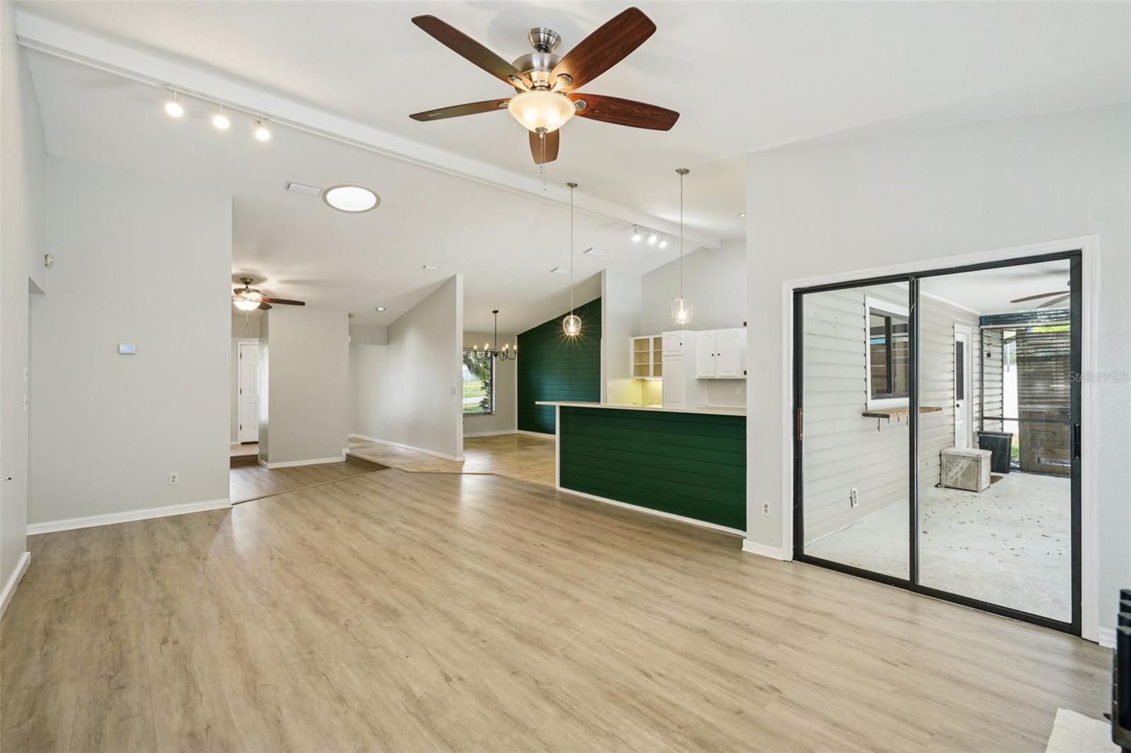 3109 LAKE VALENCIA LN E, PALM HARBOR, FL, 34684