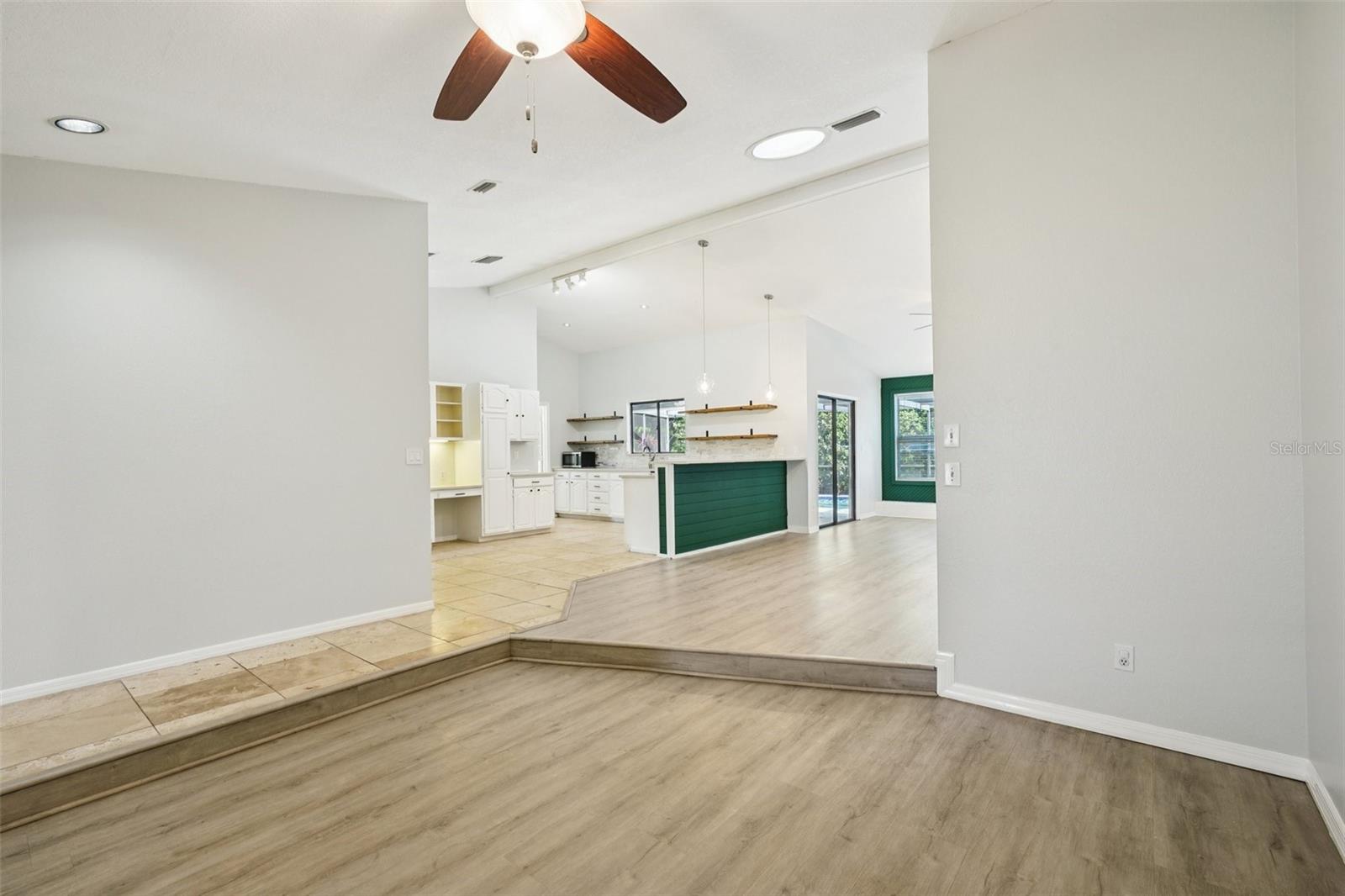 3109 LAKE VALENCIA LN E, PALM HARBOR, FL, 34684