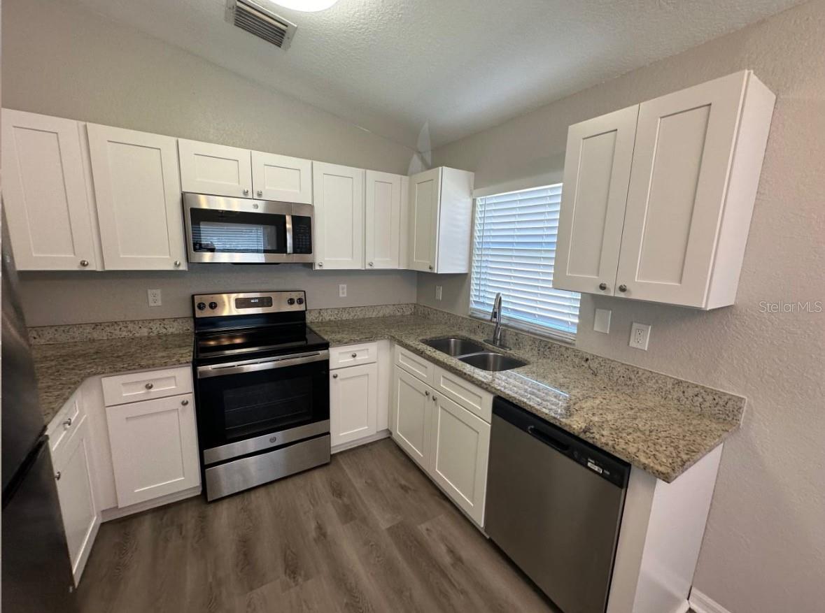 9725 FOX HOLLOW RD, TAMPA, FL, 33647