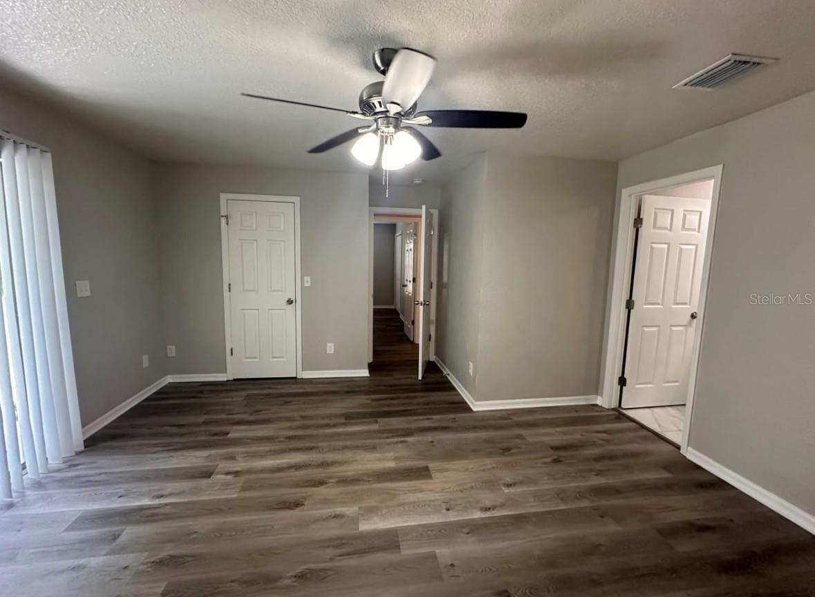 9725 FOX HOLLOW RD, TAMPA, FL, 33647