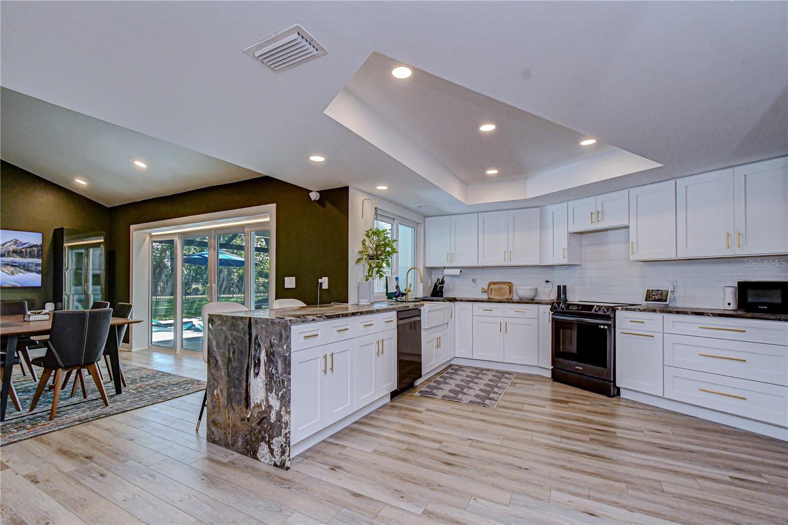 4315 NORTHPARK DR, TAMPA, FL, 33624