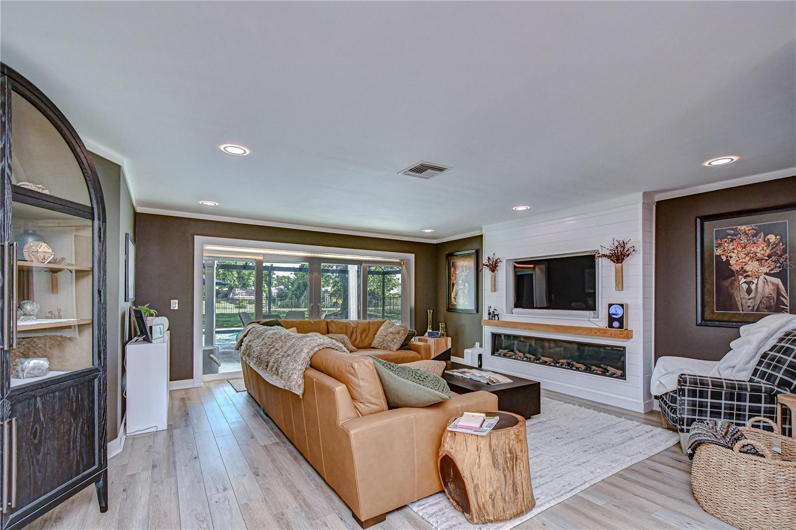 4315 NORTHPARK DR, TAMPA, FL, 33624