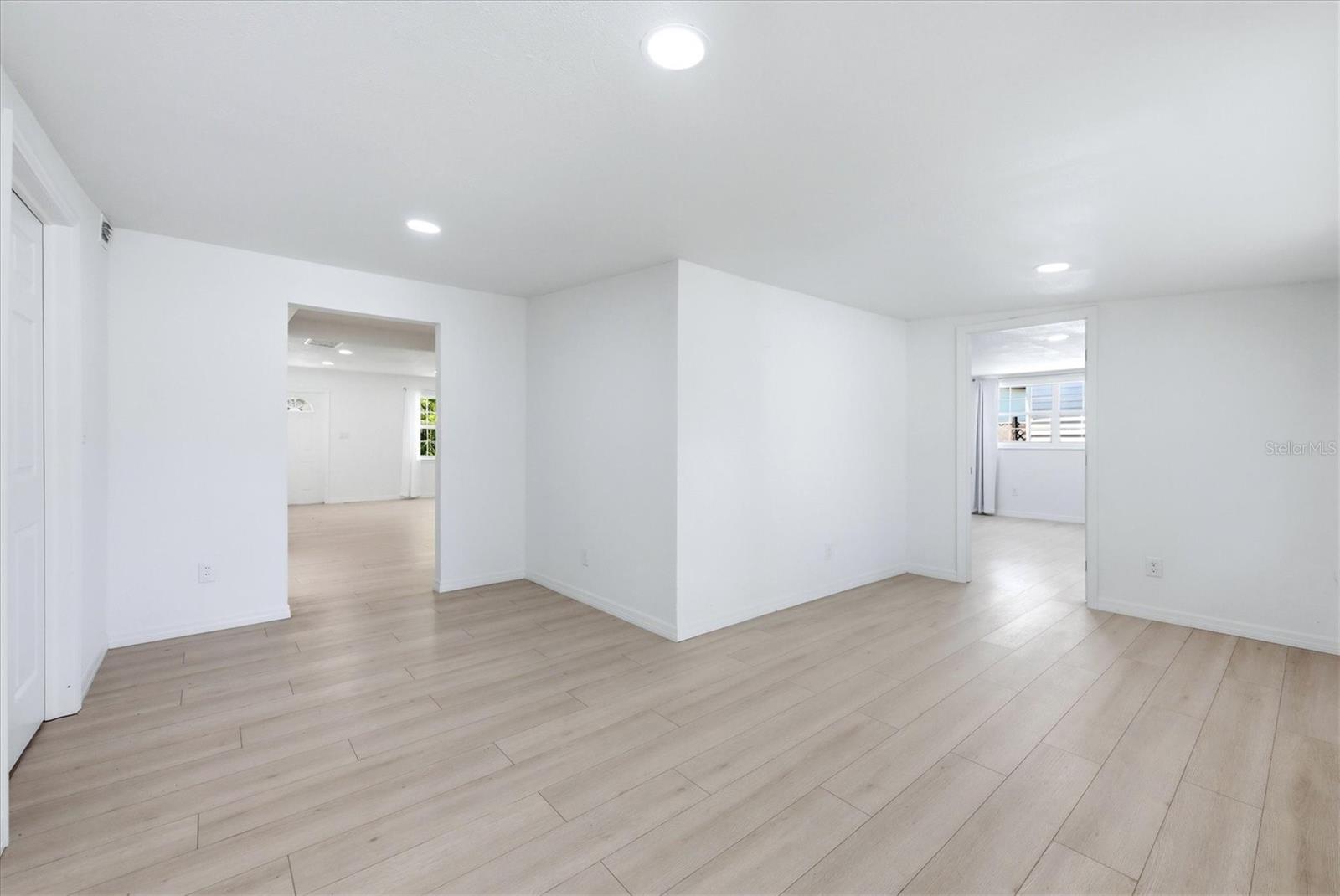 2901 POPLAR ST, SARASOTA, FL, 34237