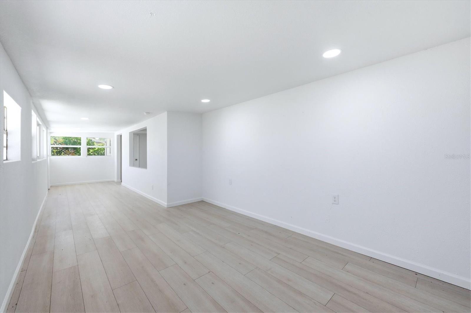 2901 POPLAR ST, SARASOTA, FL, 34237