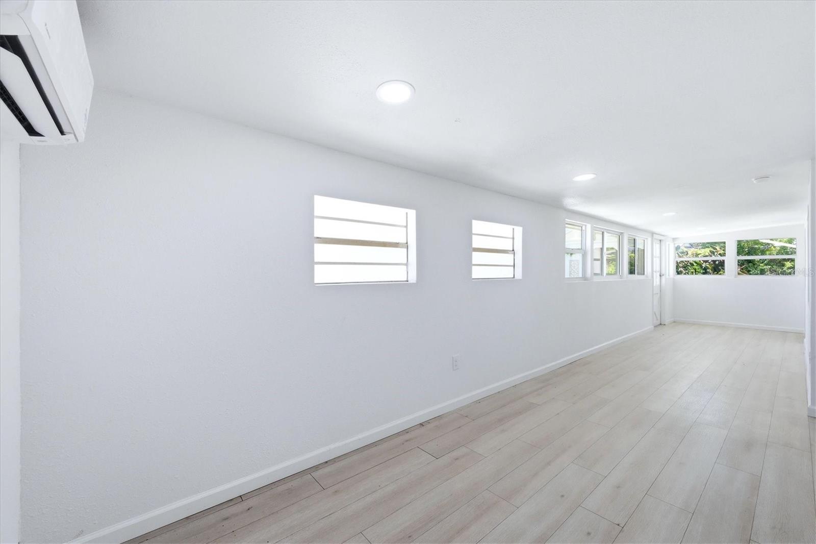 2901 POPLAR ST, SARASOTA, FL, 34237