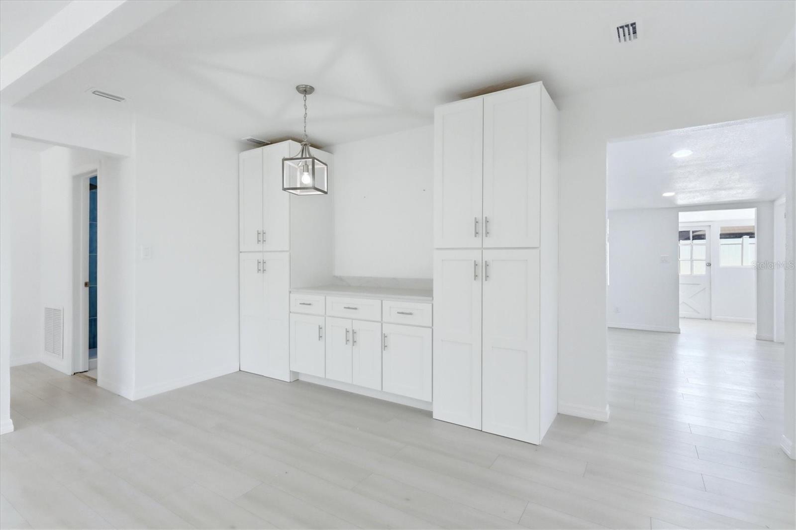 2901 POPLAR ST, SARASOTA, FL, 34237