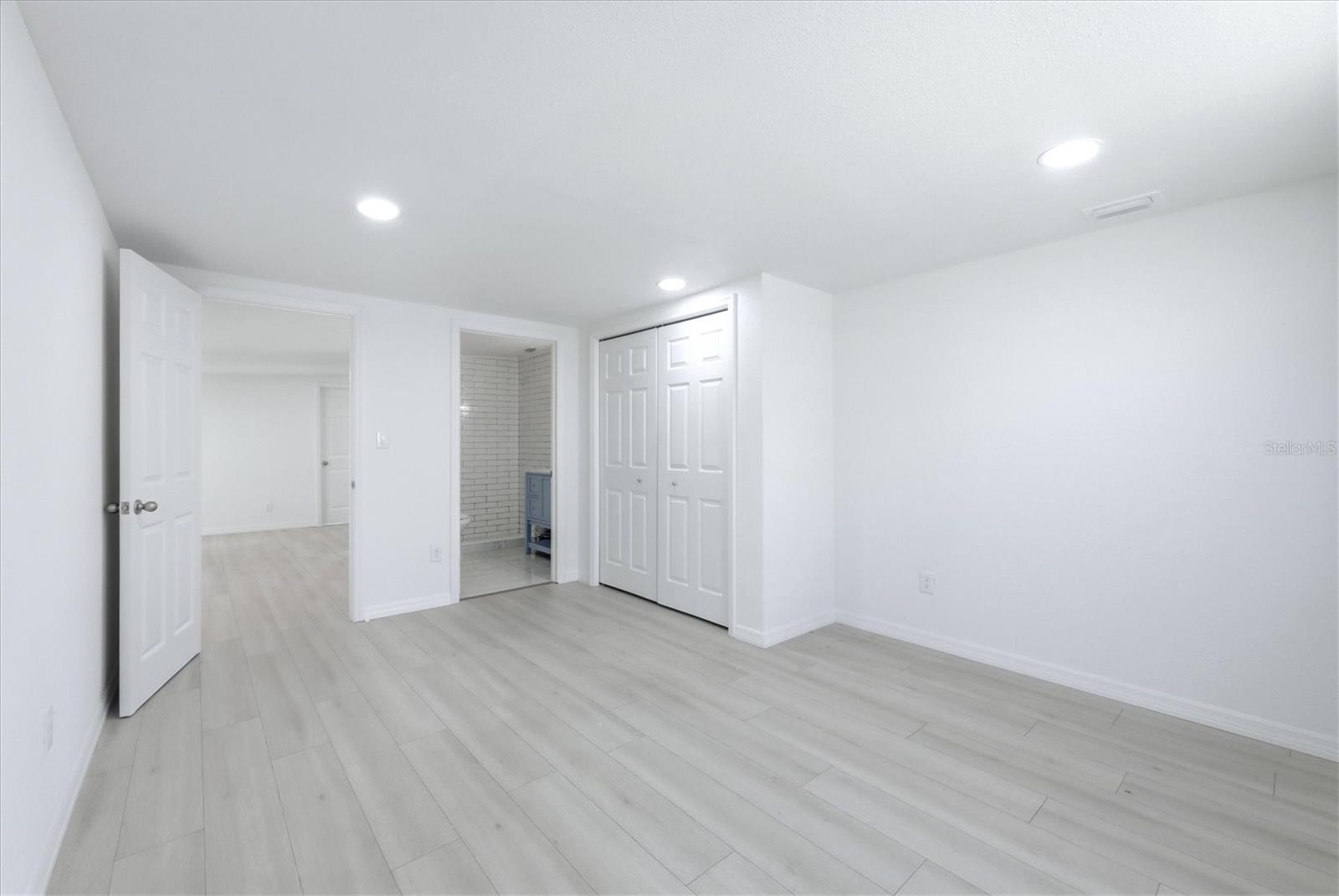 2901 POPLAR ST, SARASOTA, FL, 34237