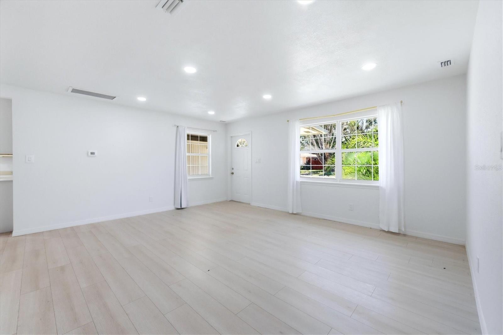 2901 POPLAR ST, SARASOTA, FL, 34237