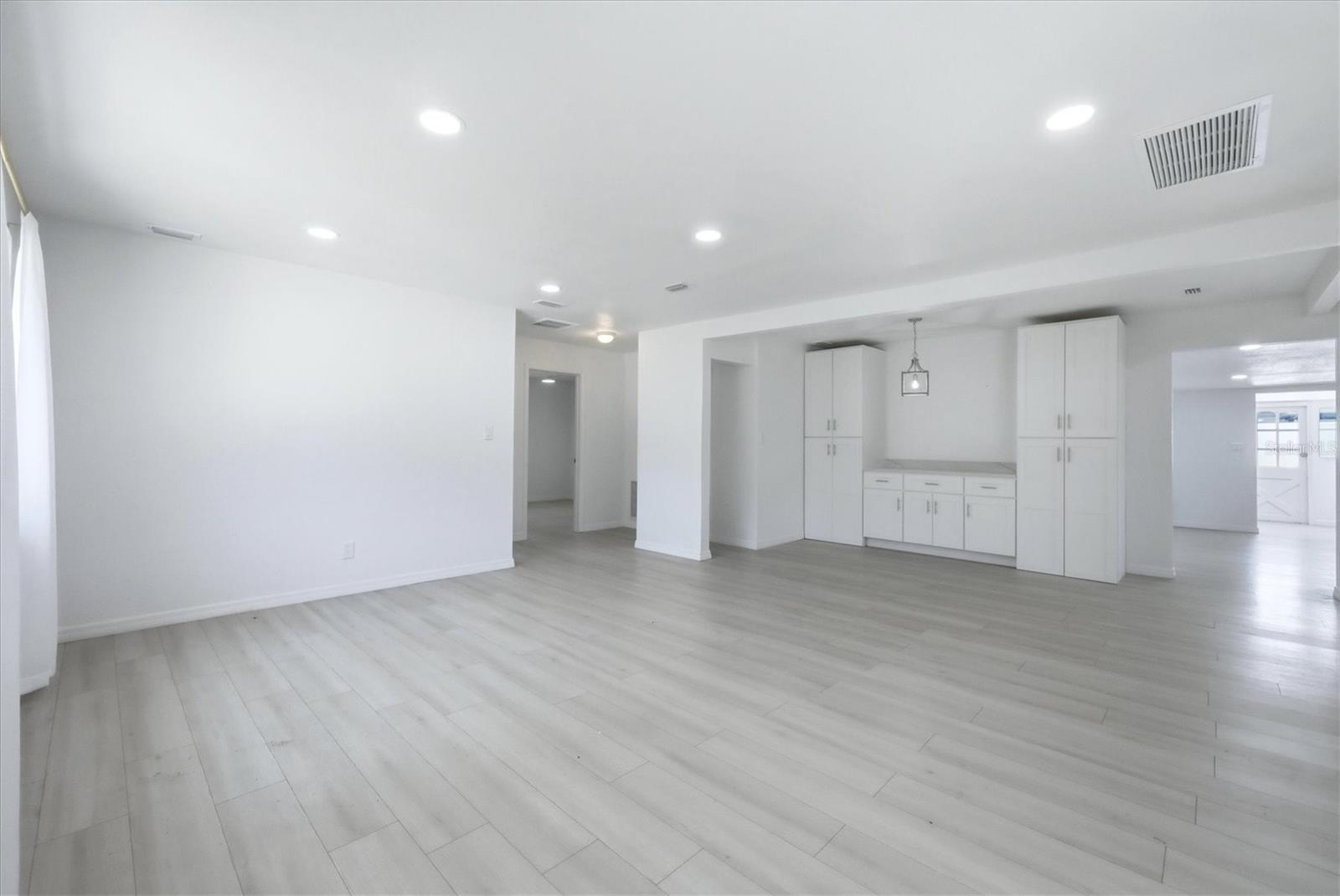 2901 POPLAR ST, SARASOTA, FL, 34237