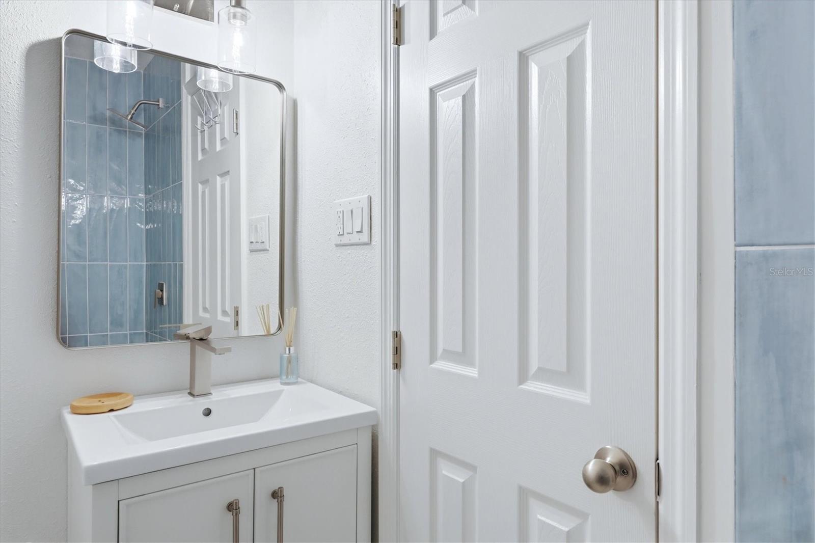 2901 POPLAR ST, SARASOTA, FL, 34237