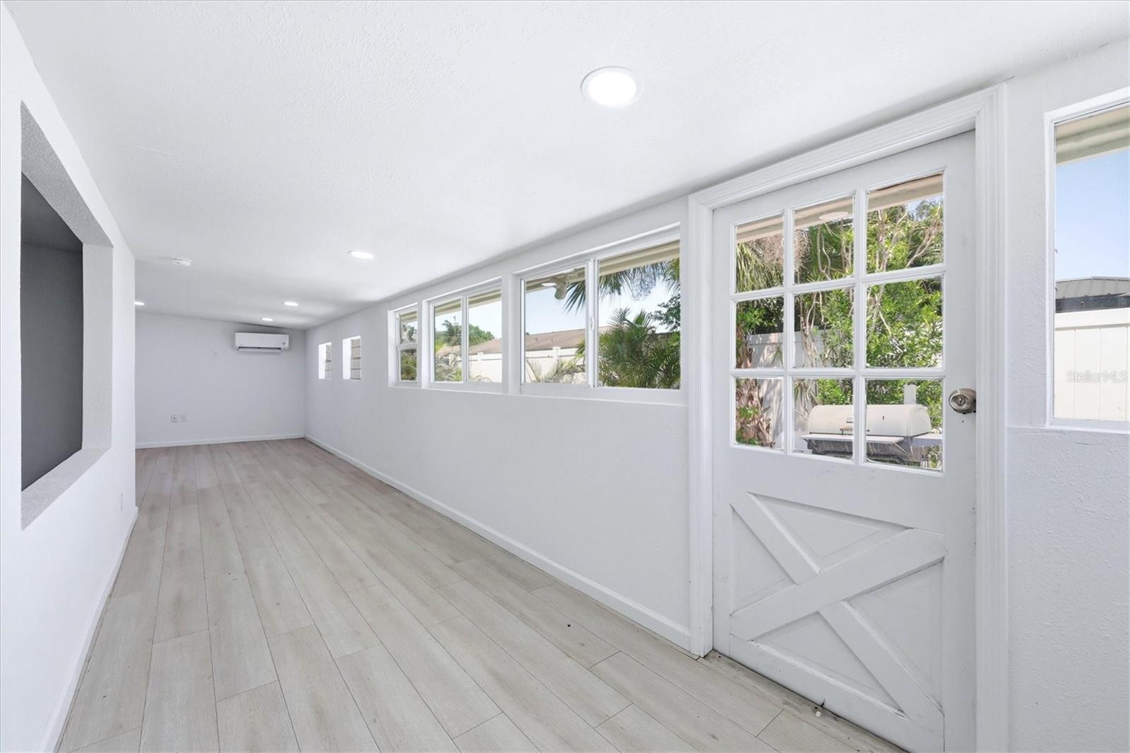 2901 POPLAR ST, SARASOTA, FL, 34237