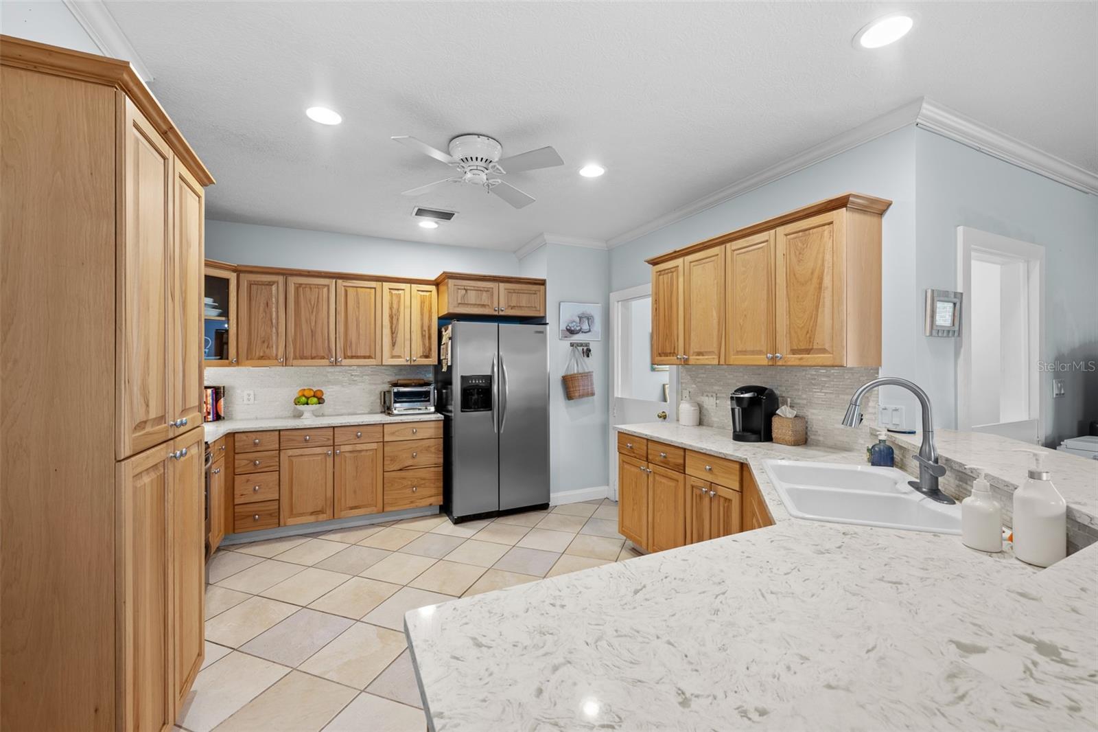 3217 W BAY AVE, TAMPA, FL, 33611