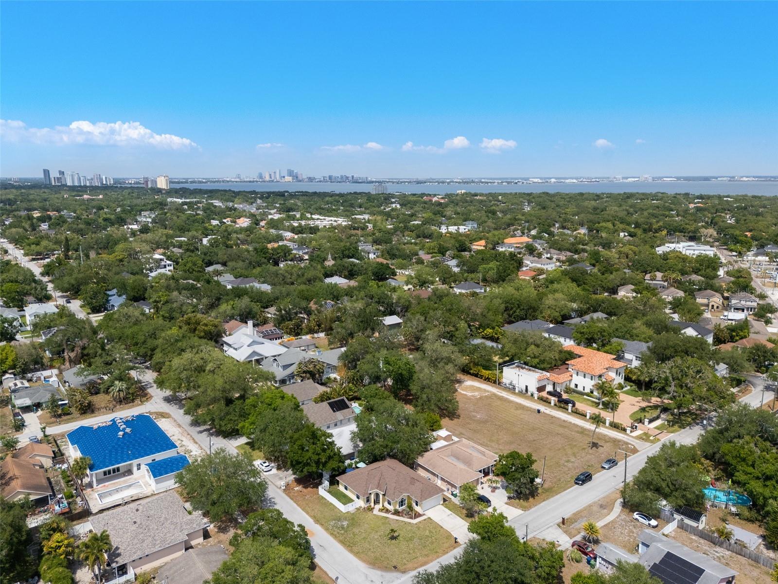 3217 W BAY AVE, TAMPA, FL, 33611