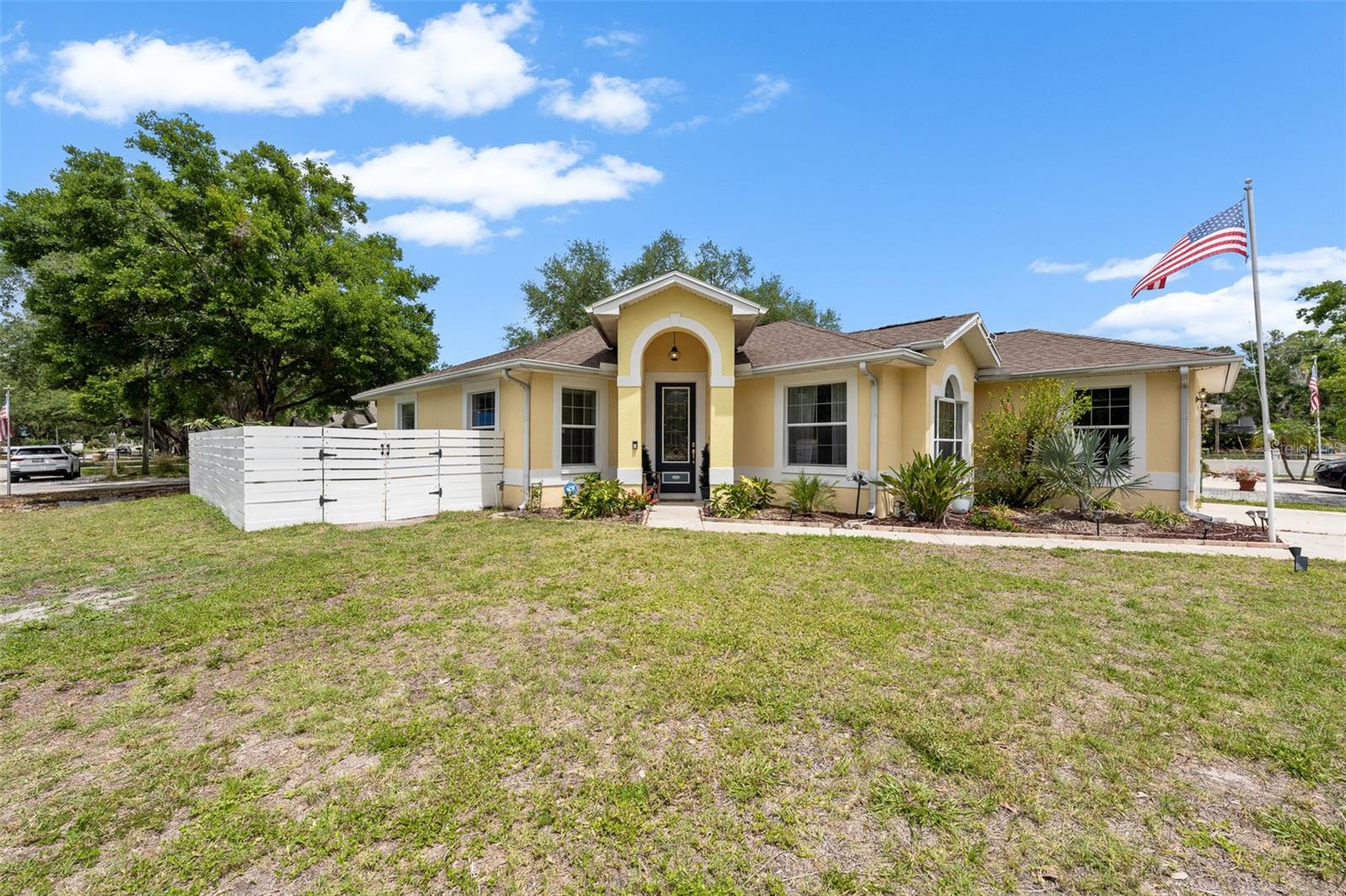 3217 W BAY AVE, TAMPA, FL, 33611