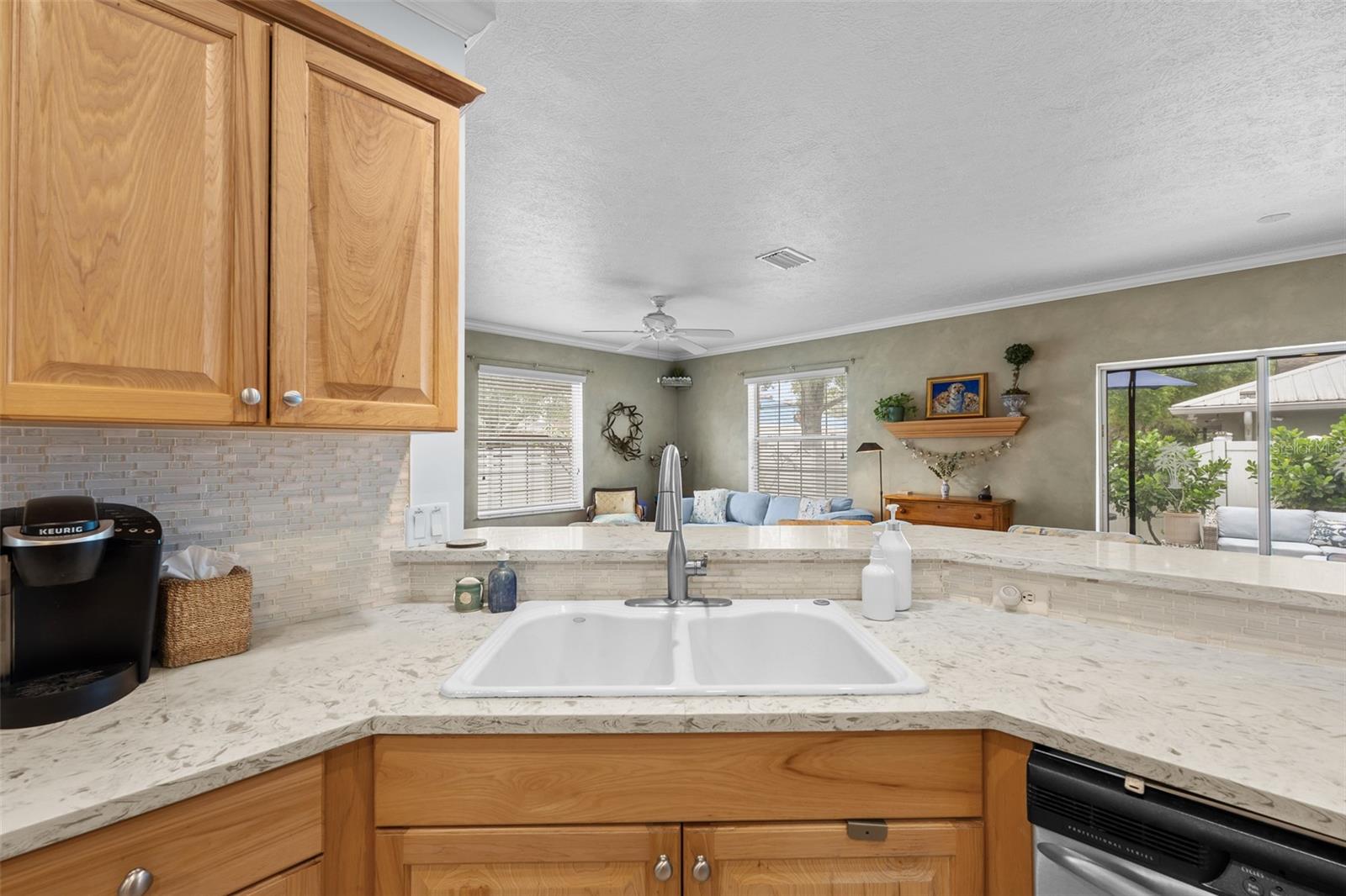 3217 W BAY AVE, TAMPA, FL, 33611