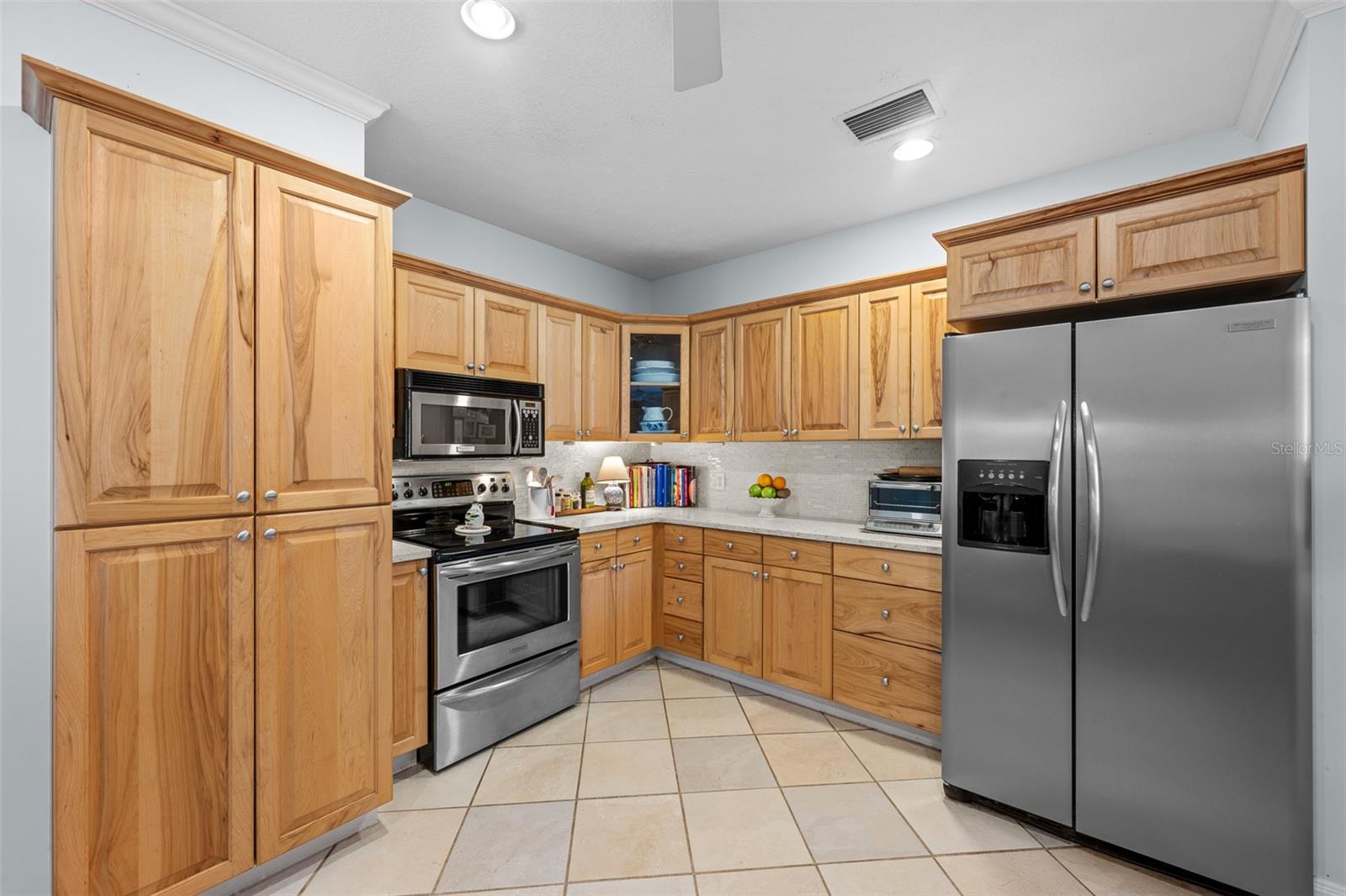 3217 W BAY AVE, TAMPA, FL, 33611