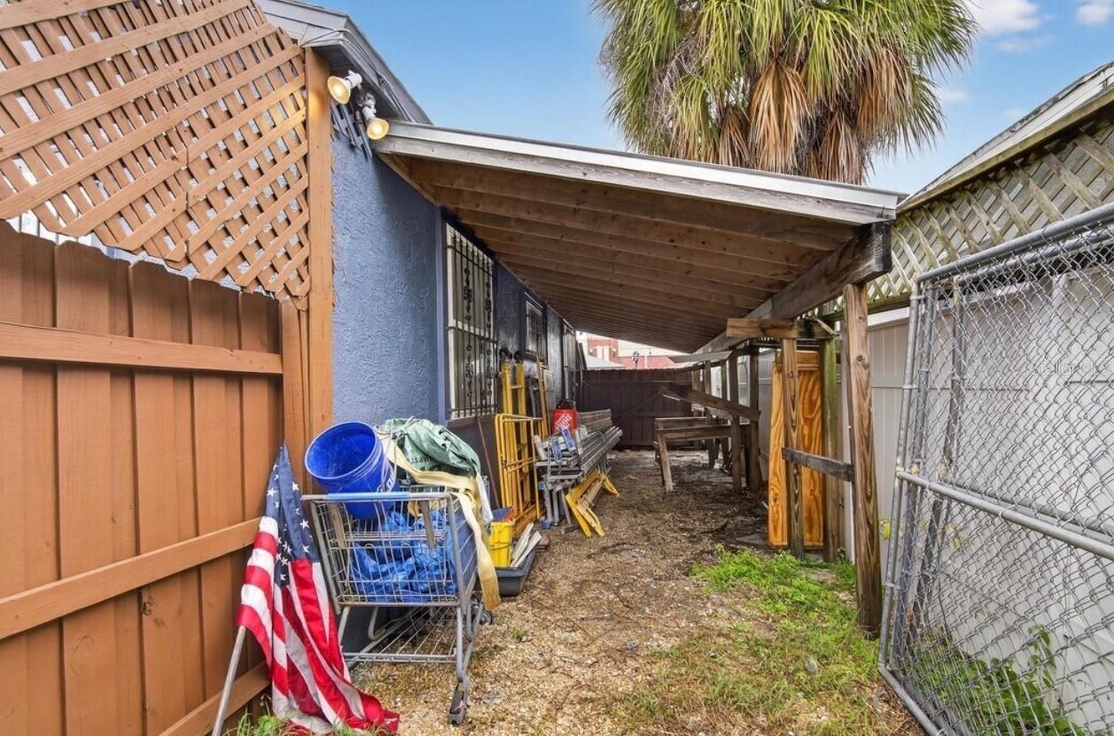 1305 N ARMENIA AVE, TAMPA, FL, 33607