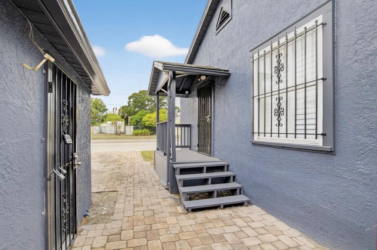 1305 N ARMENIA AVE, TAMPA, FL, 33607