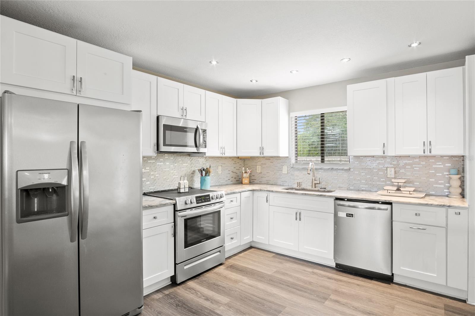 1748 SUN RIDGE DR, APOPKA, FL, 32703