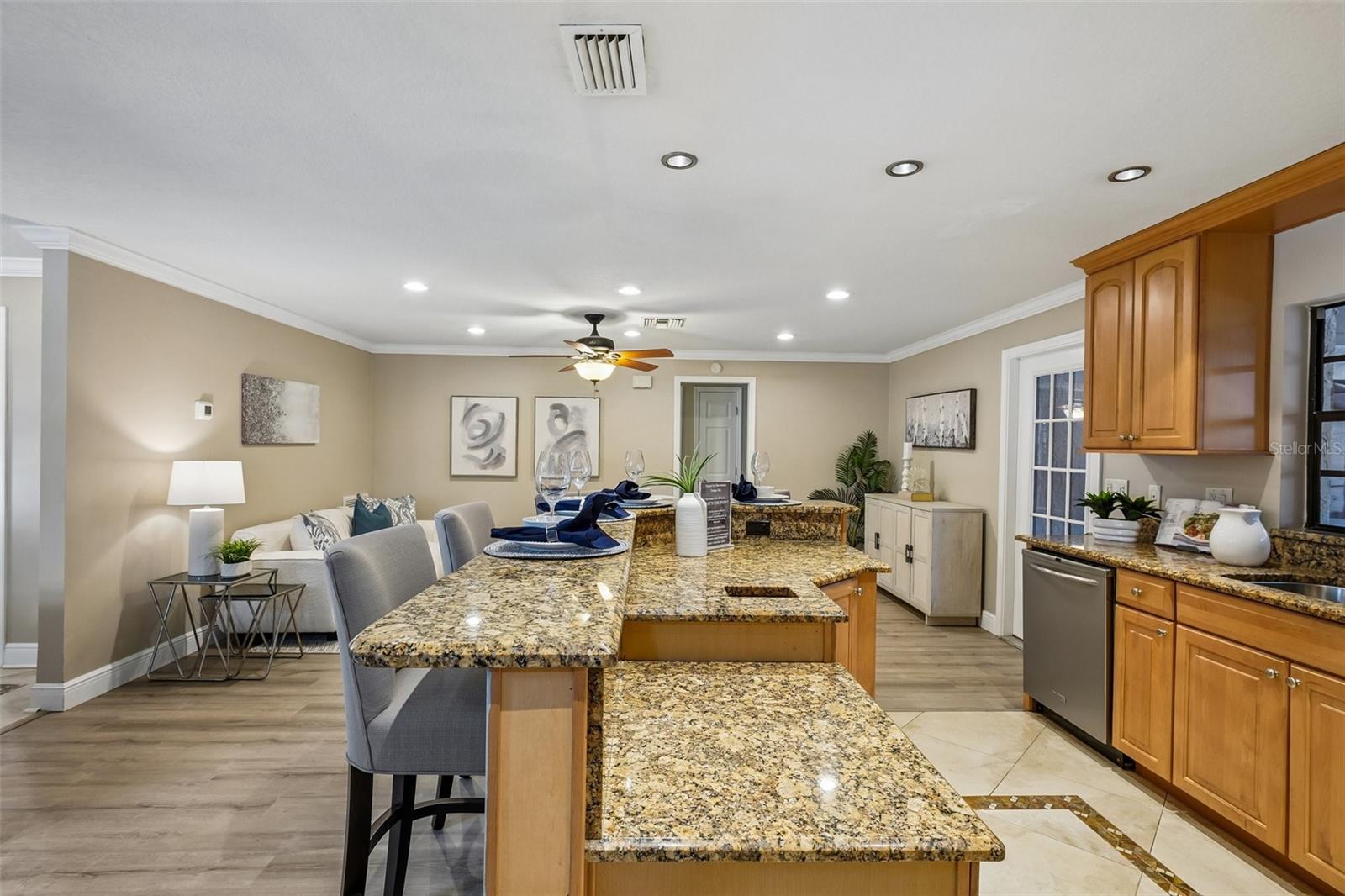 8315 TERRACEWOOD CIR, TAMPA, FL, 33615