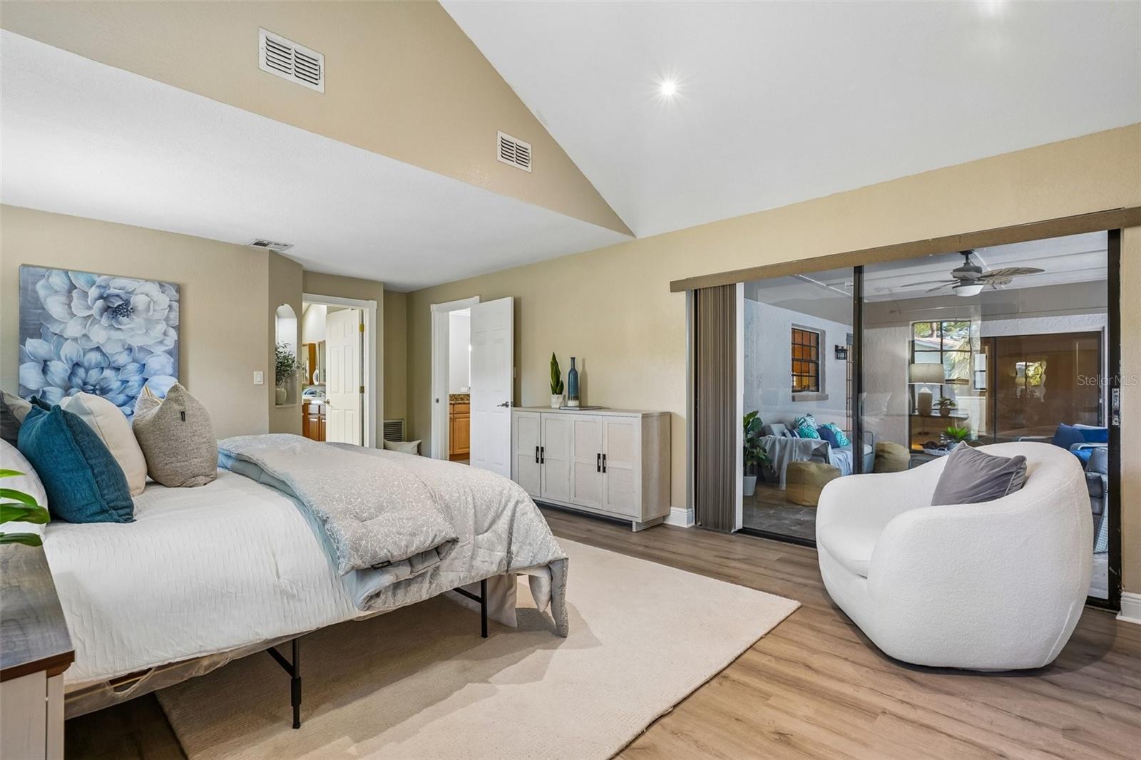 8315 TERRACEWOOD CIR, TAMPA, FL, 33615