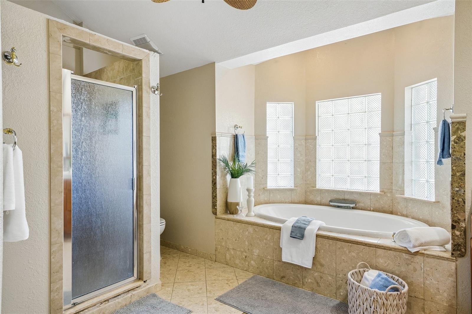 8315 TERRACEWOOD CIR, TAMPA, FL, 33615