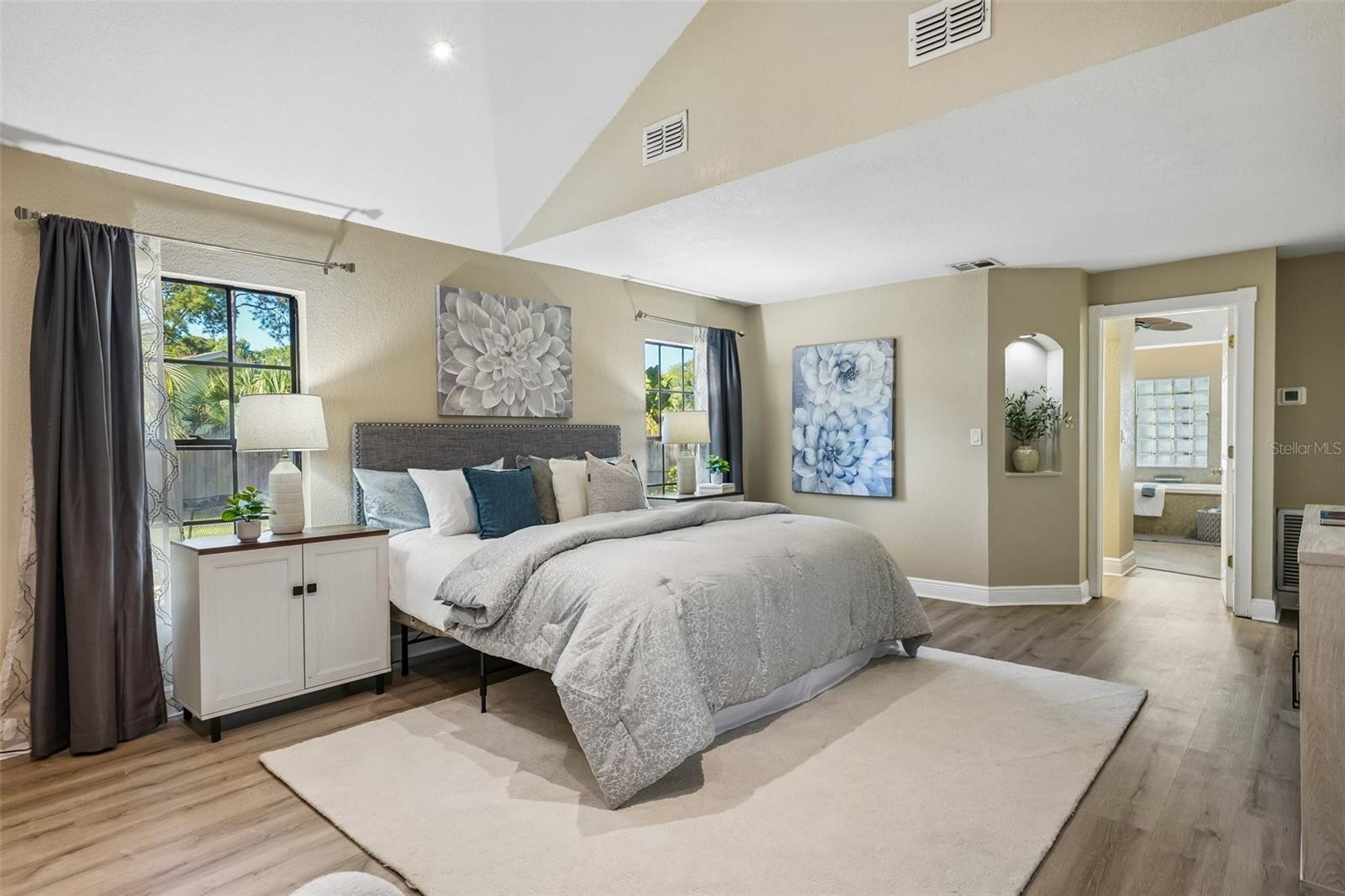 8315 TERRACEWOOD CIR, TAMPA, FL, 33615