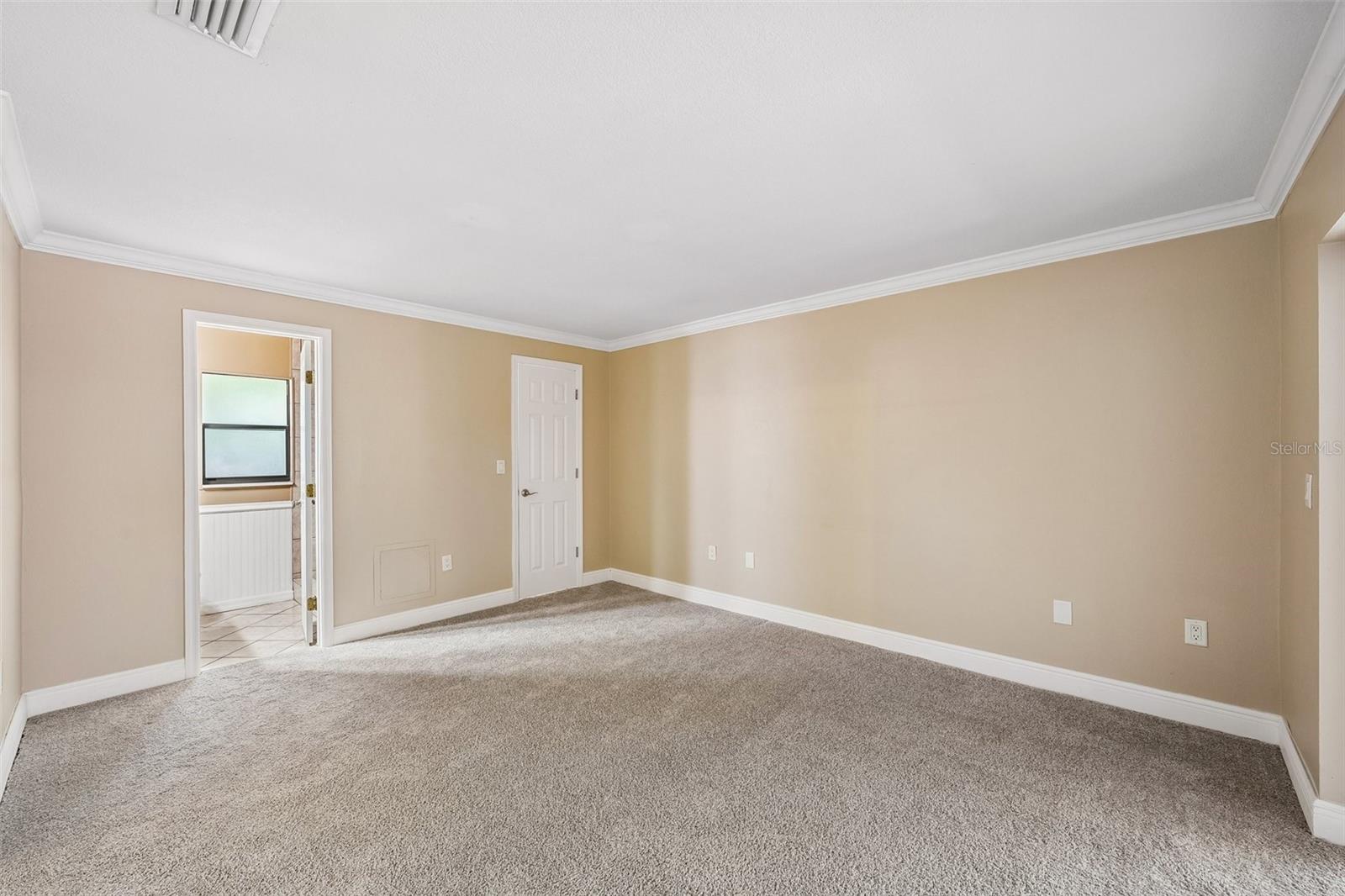 8315 TERRACEWOOD CIR, TAMPA, FL, 33615