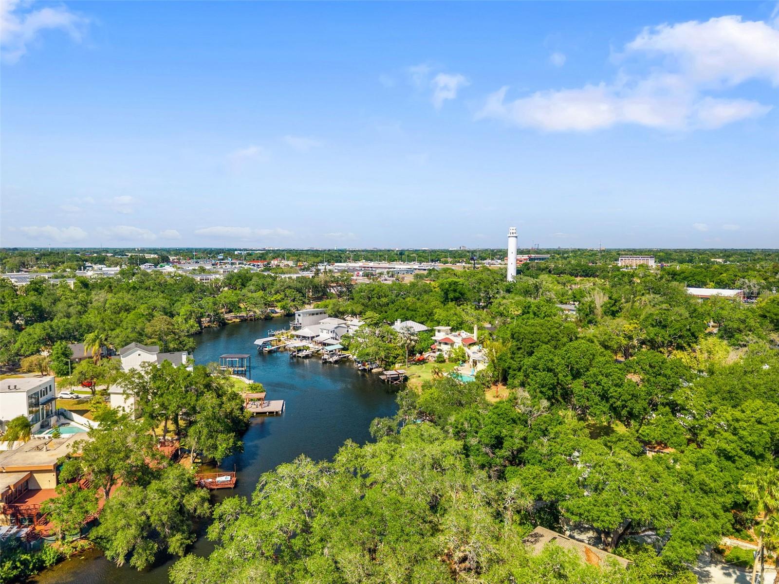 323 W HANLON ST, TAMPA, FL, 33604