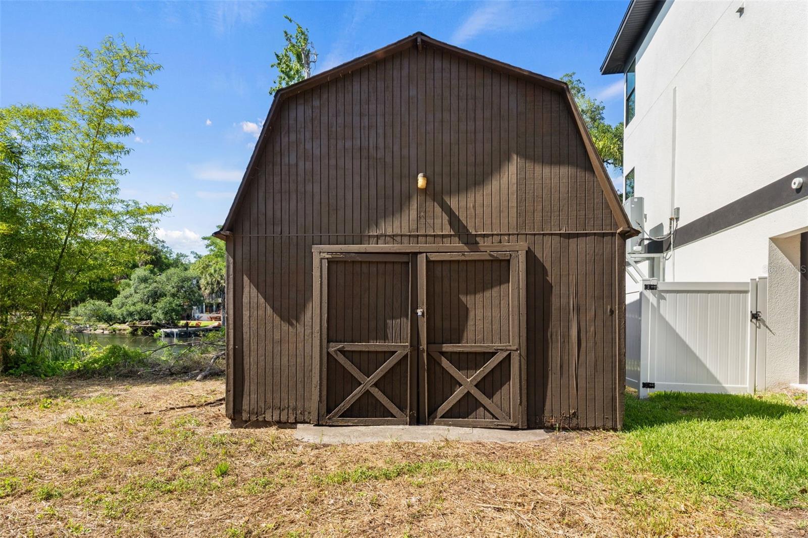 323 W HANLON ST, TAMPA, FL, 33604