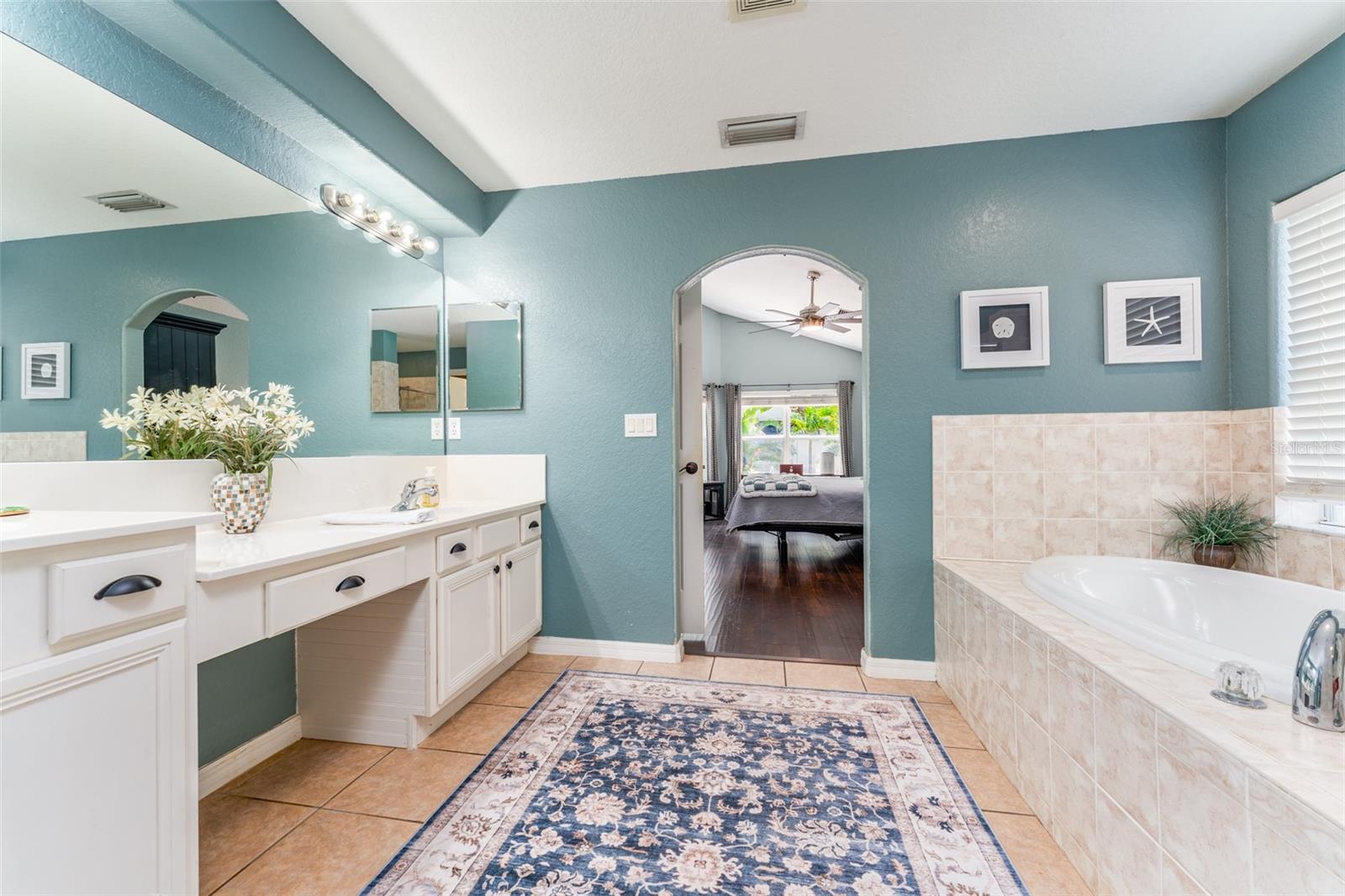 9060 PINEBREEZE DR, RIVERVIEW, FL, 33578