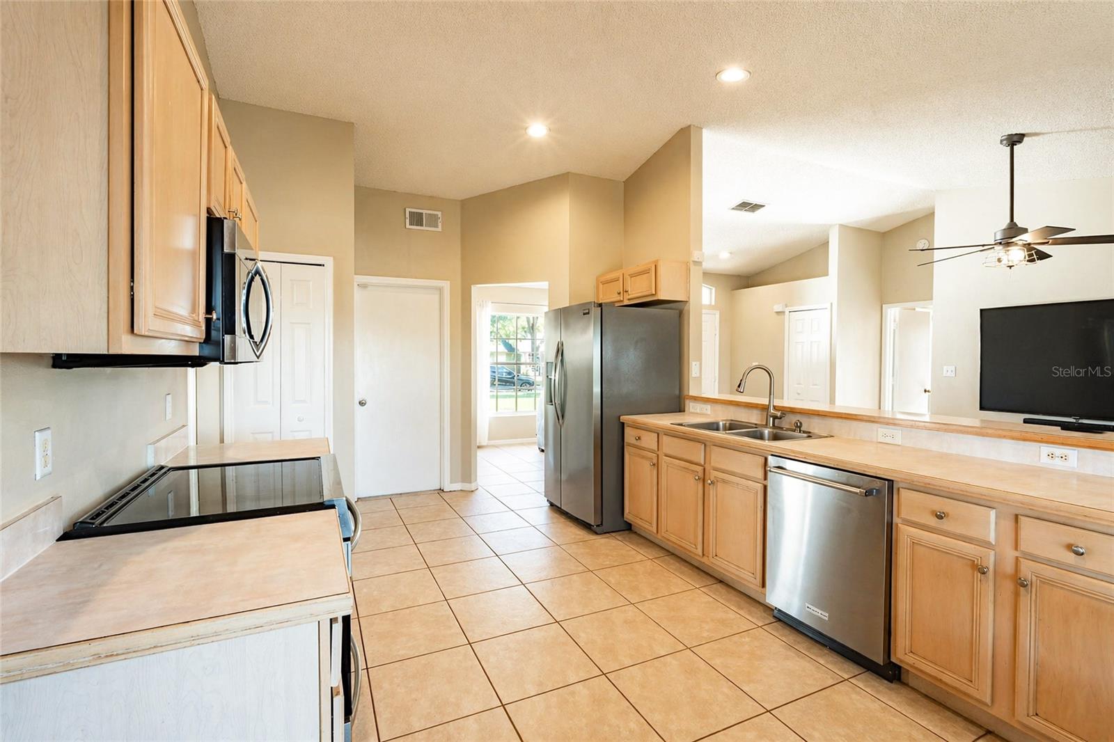 15816 OAKLAND CT, CLERMONT, FL, 34711