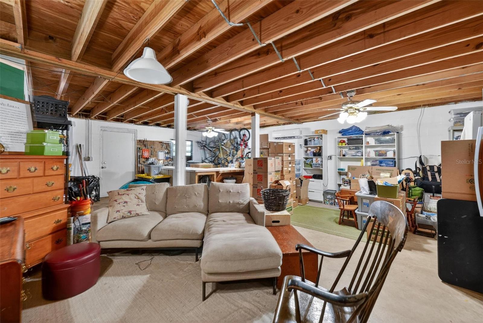 213 BUENA VISTA ST, DEBARY, FL, 32713