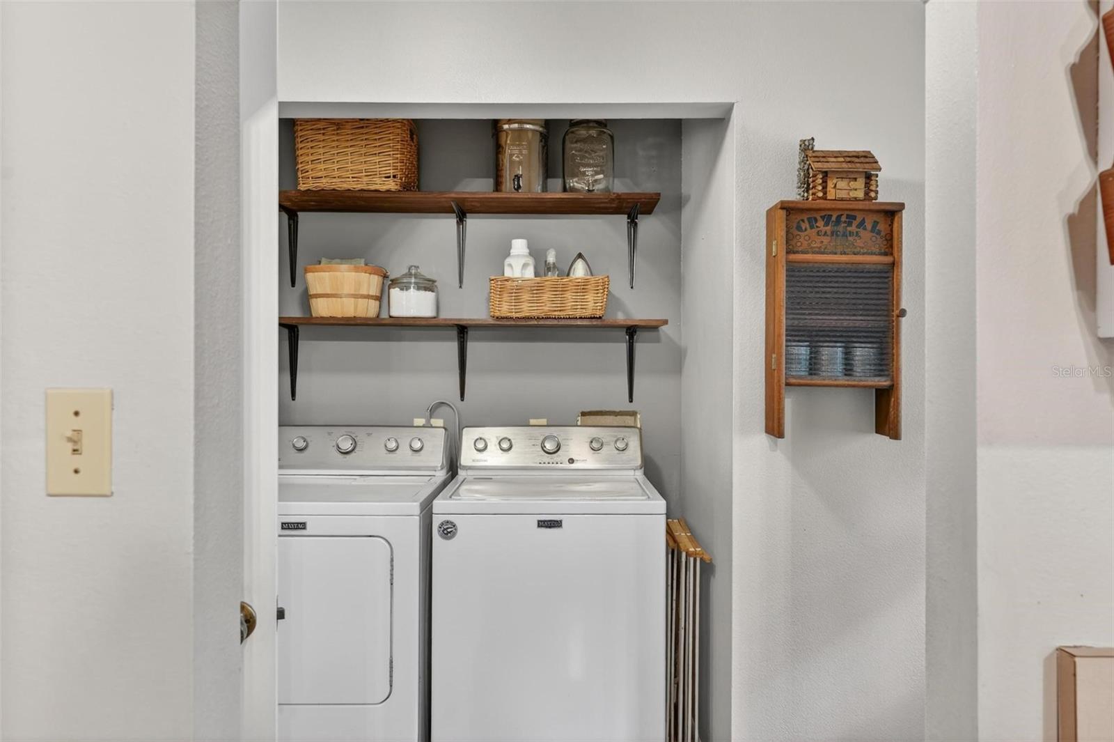 213 BUENA VISTA ST, DEBARY, FL, 32713