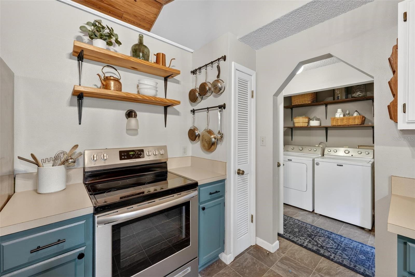 213 BUENA VISTA ST, DEBARY, FL, 32713