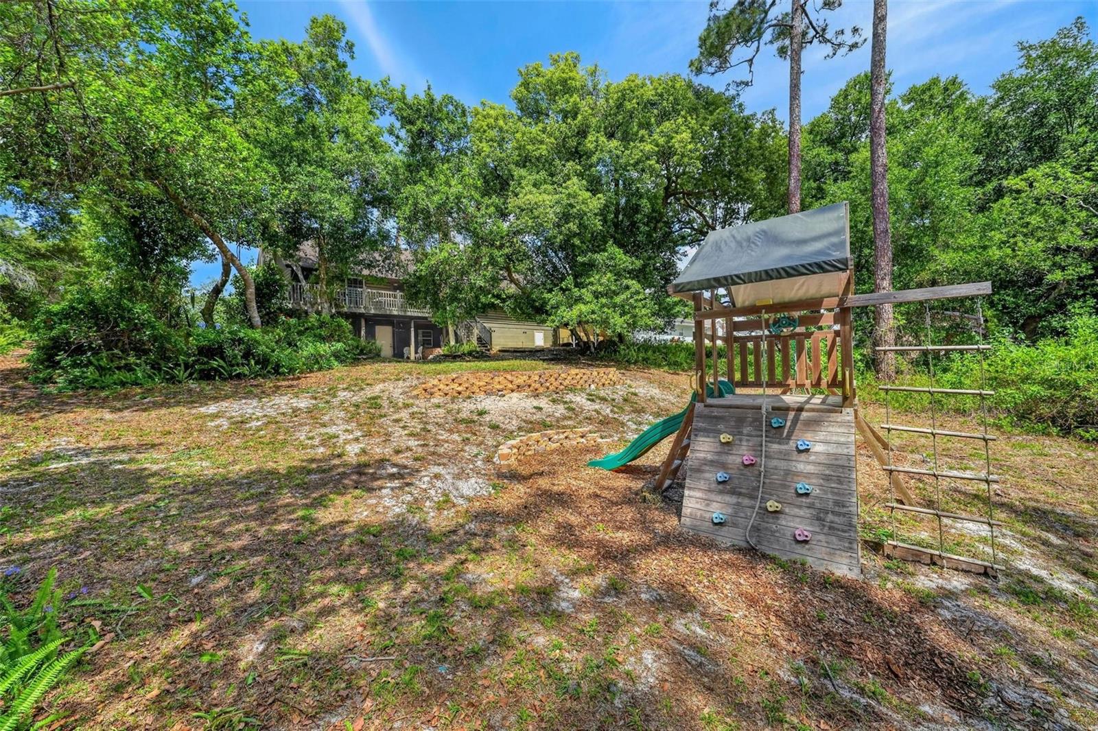 213 BUENA VISTA ST, DEBARY, FL, 32713