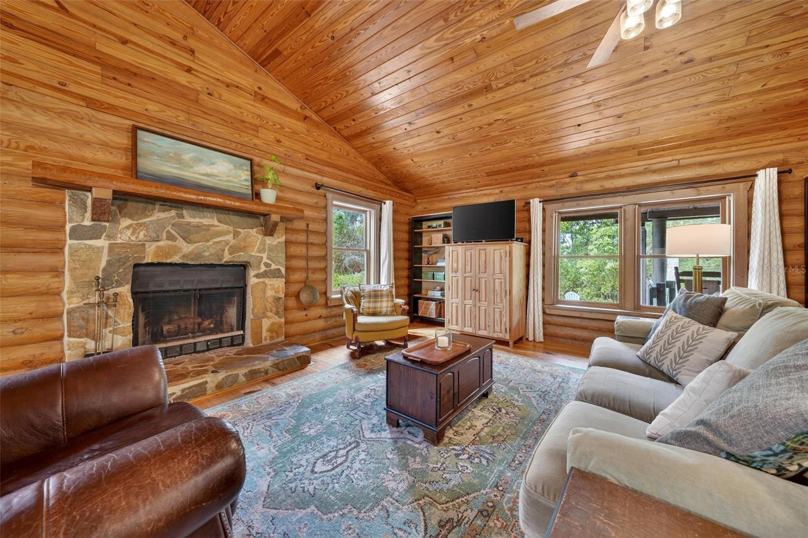 213 BUENA VISTA ST, DEBARY, FL, 32713